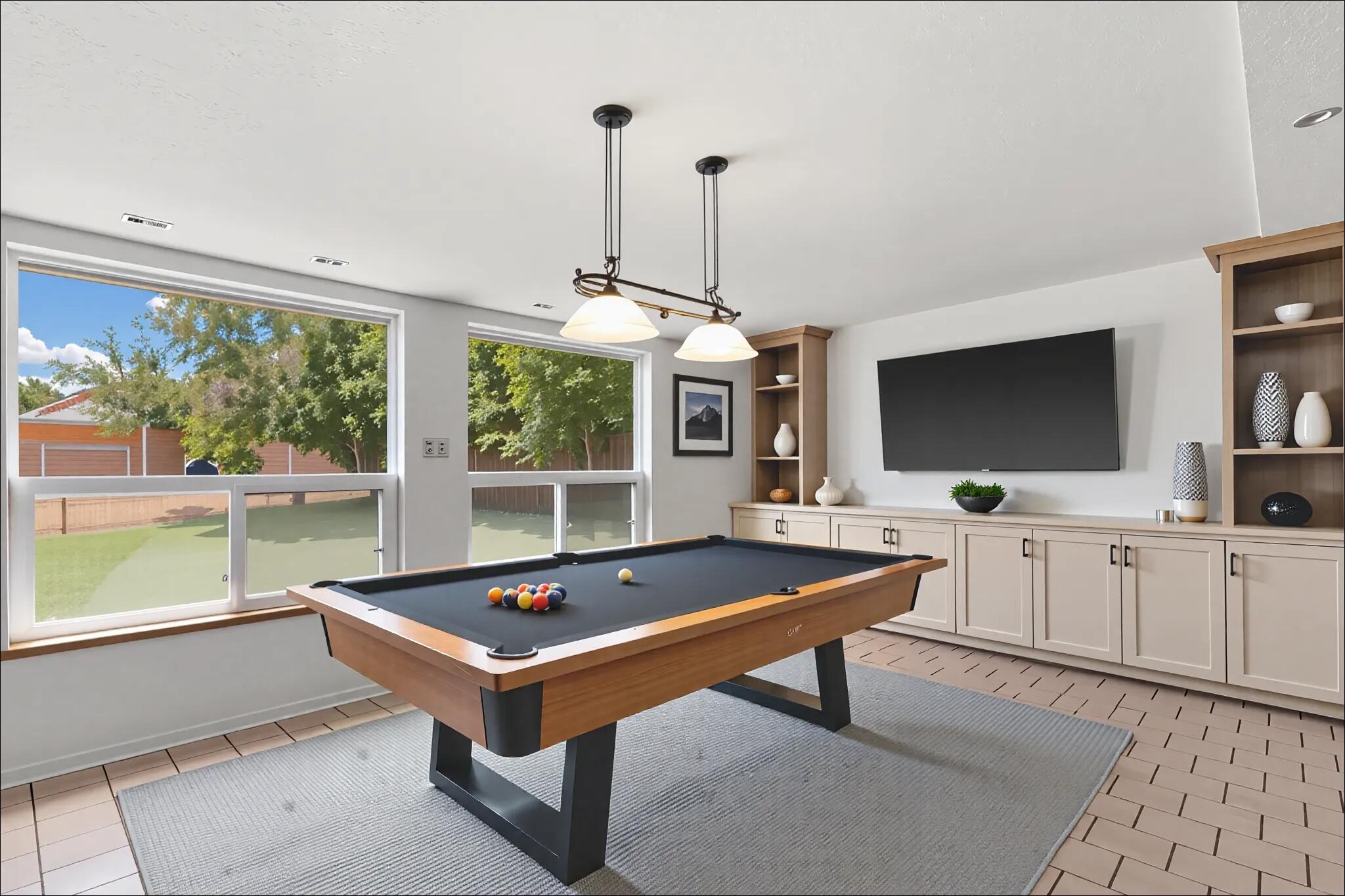 588 El Pueblo Road NW