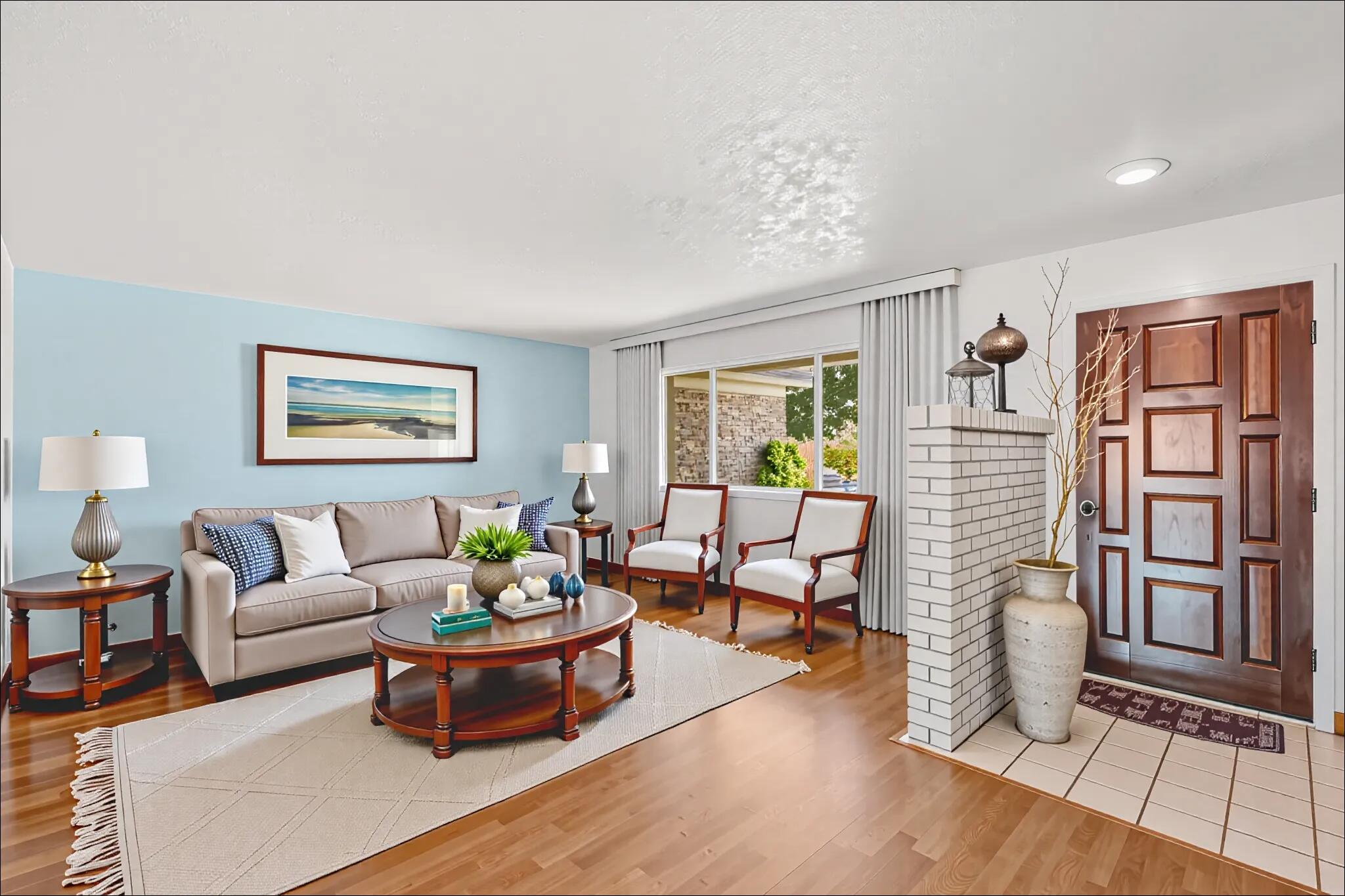 588 El Pueblo Road NW