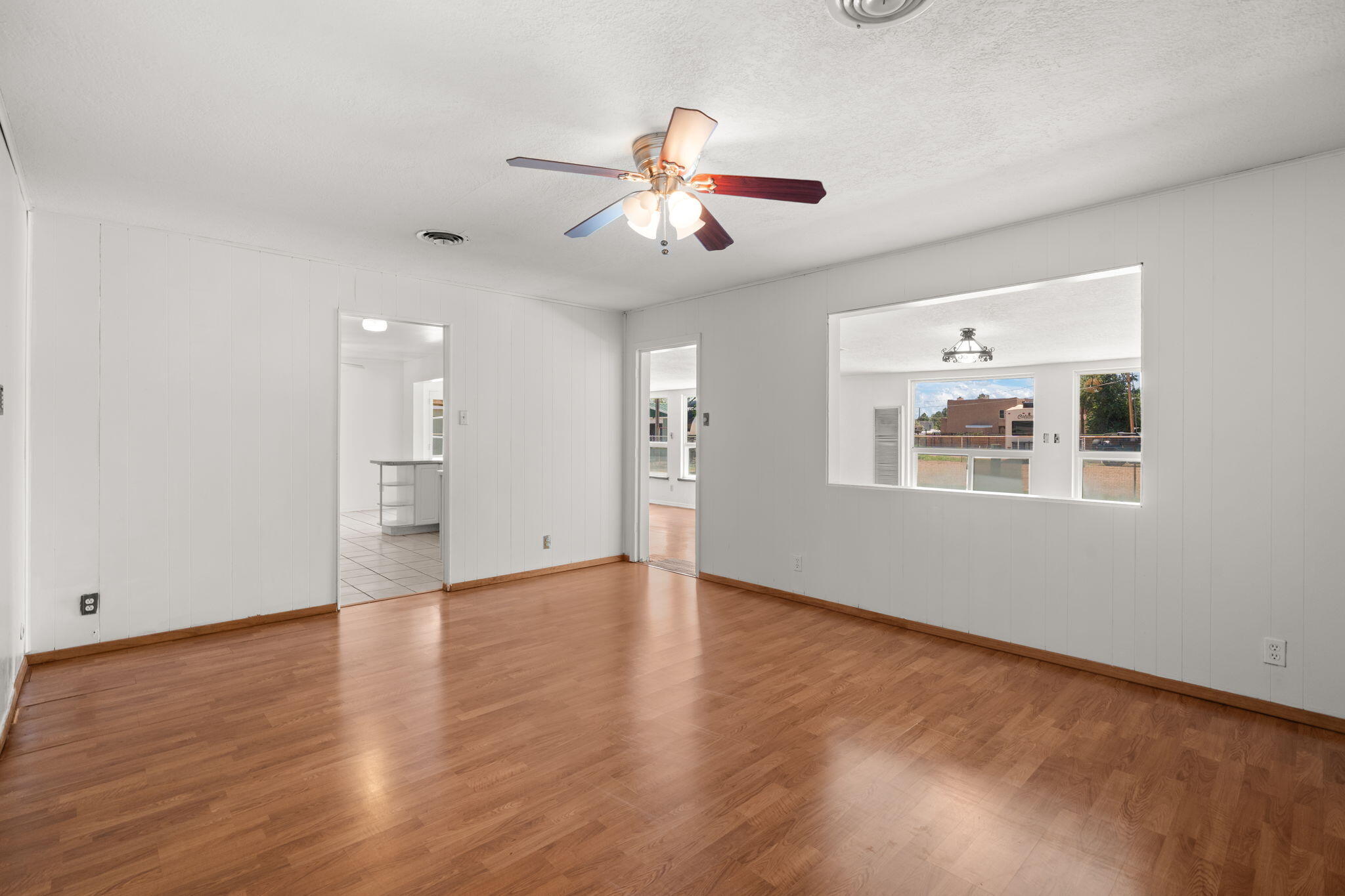 588 El Pueblo Road NW