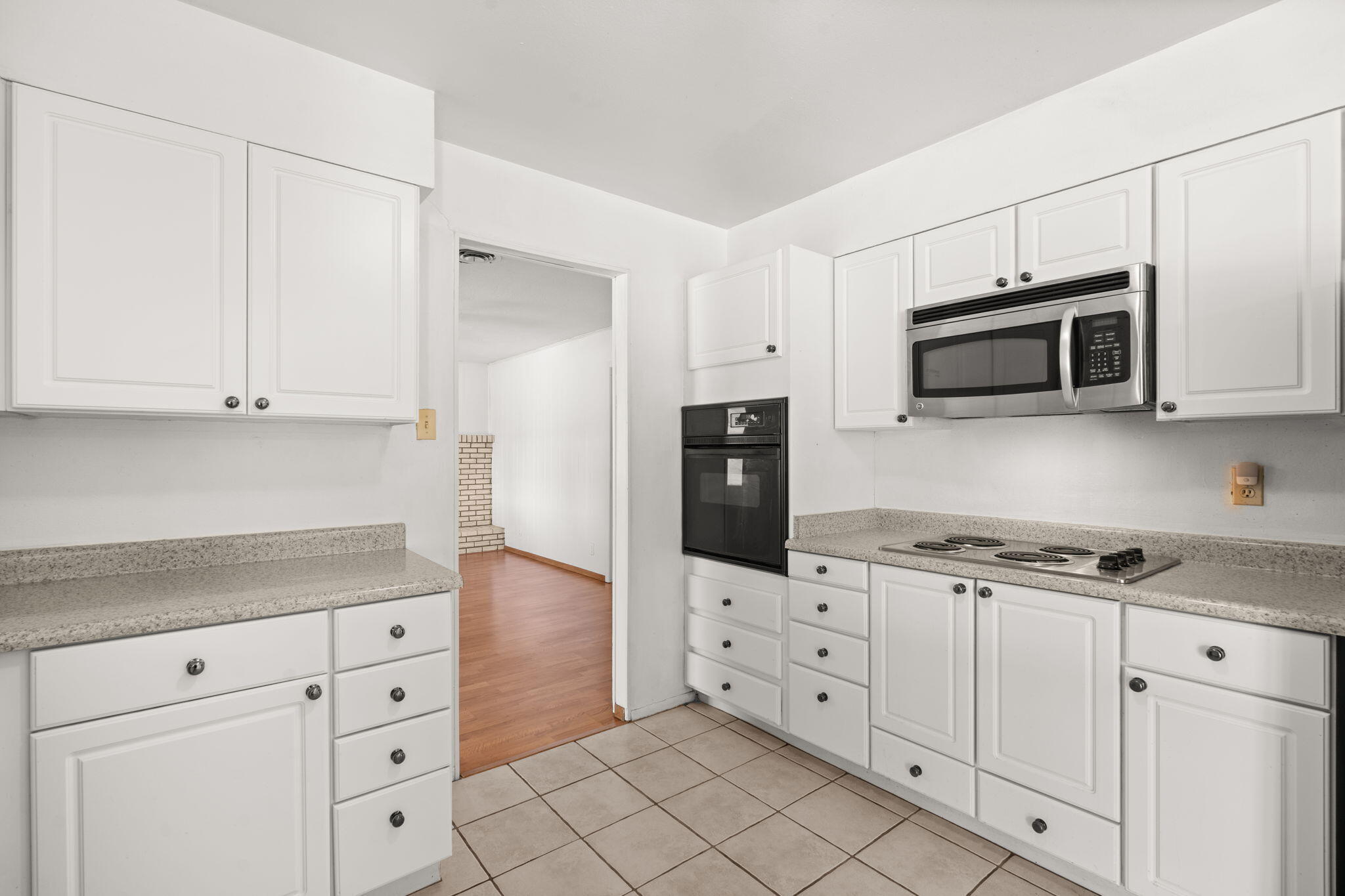 588 El Pueblo Road NW