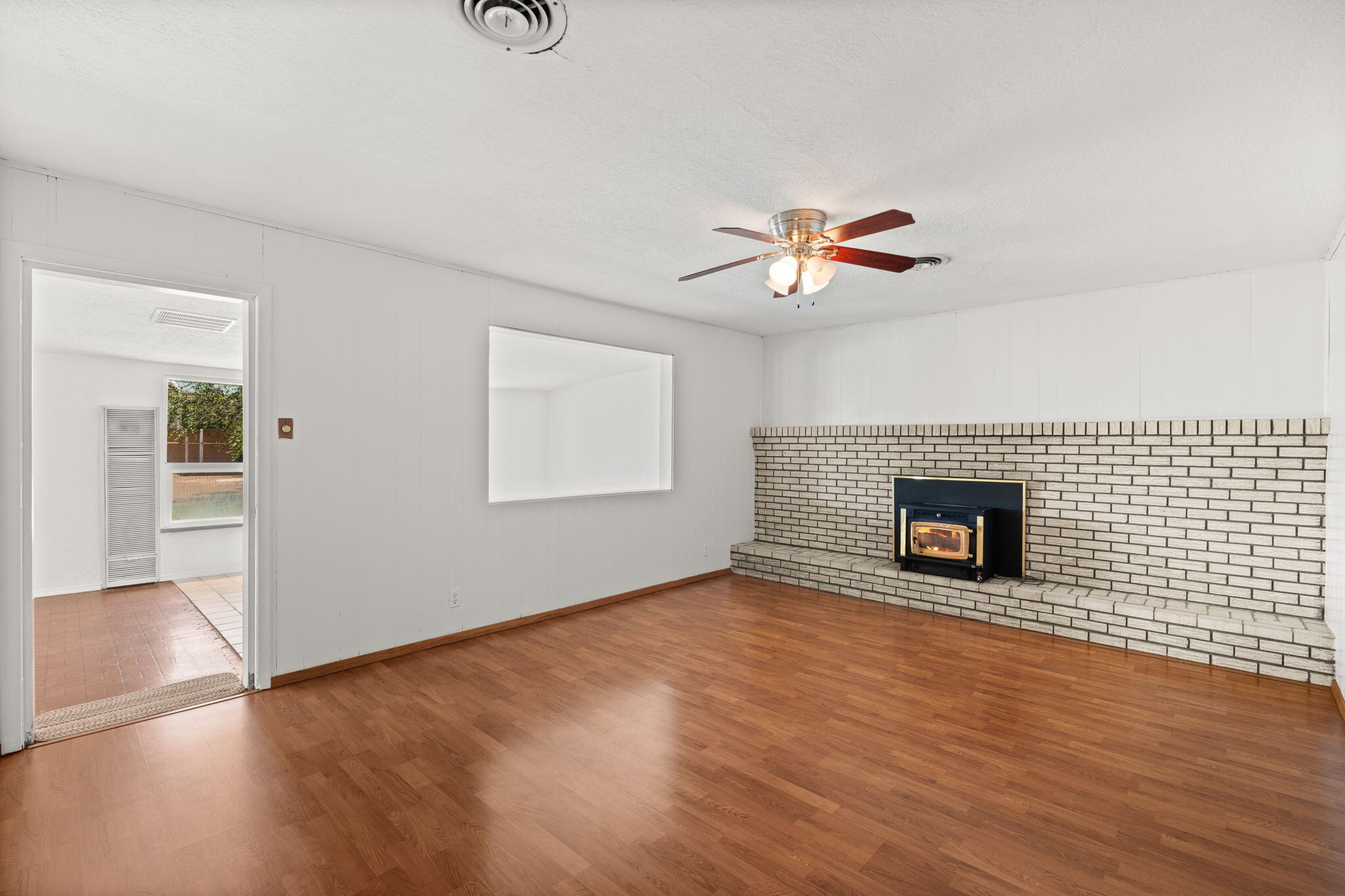 588 El Pueblo Road NW