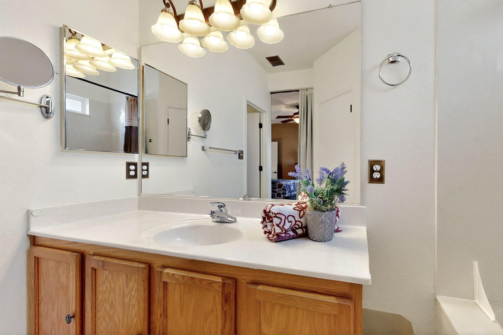 1416 BRIDLE WOOD Road NE