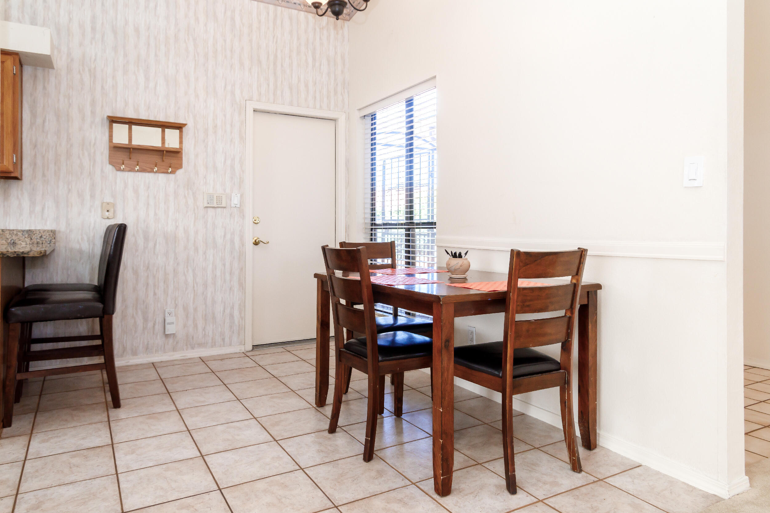 5331 HATTIESBURG Avenue NW