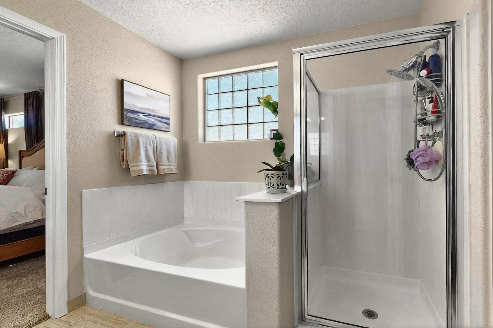 8164 LONG MESA Place NW