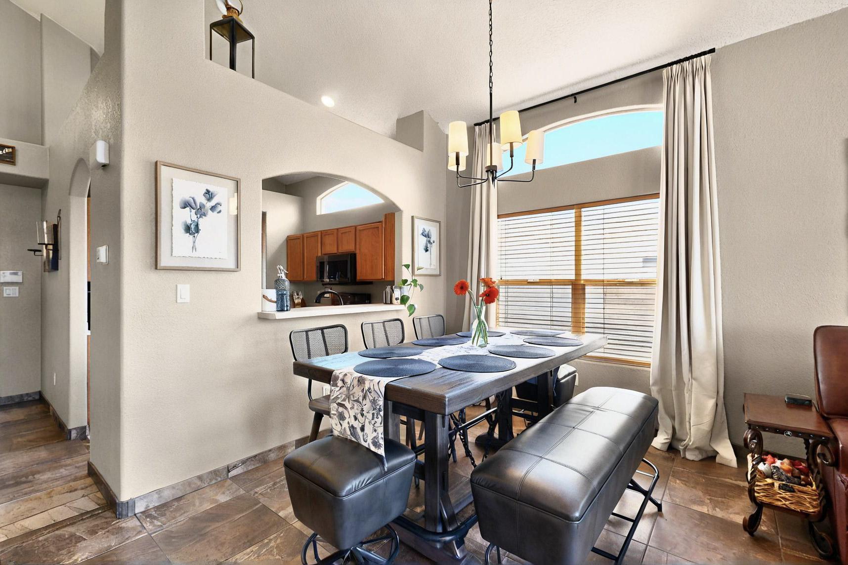 8164 LONG MESA Place NW