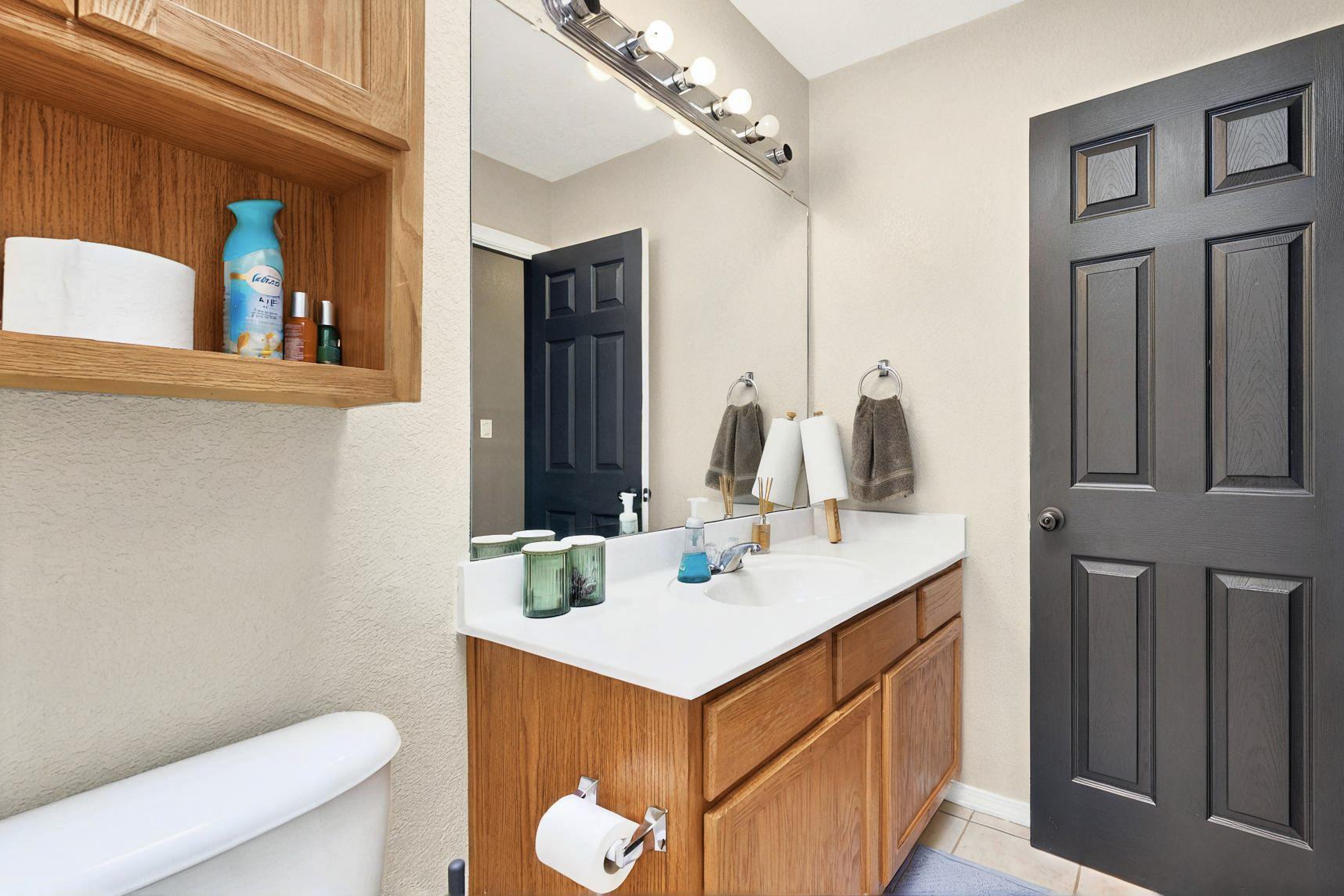 8164 LONG MESA Place NW