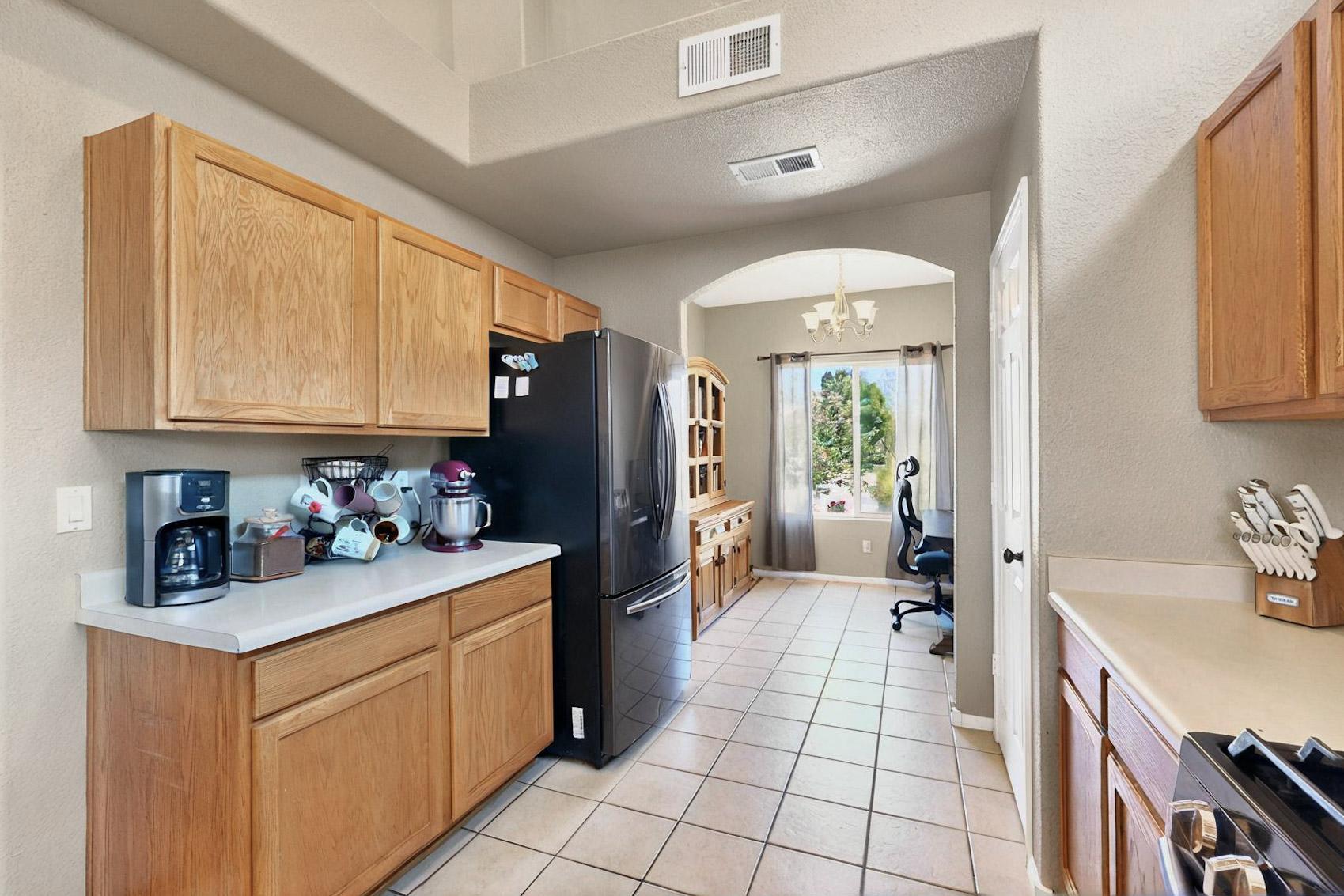 8164 LONG MESA Place NW