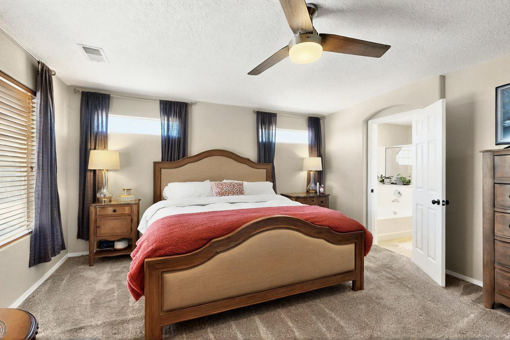 8164 LONG MESA Place NW