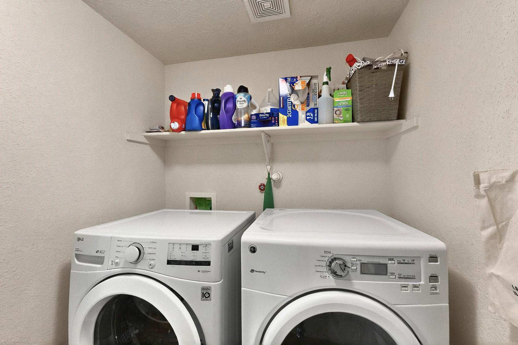 8164 LONG MESA Place NW