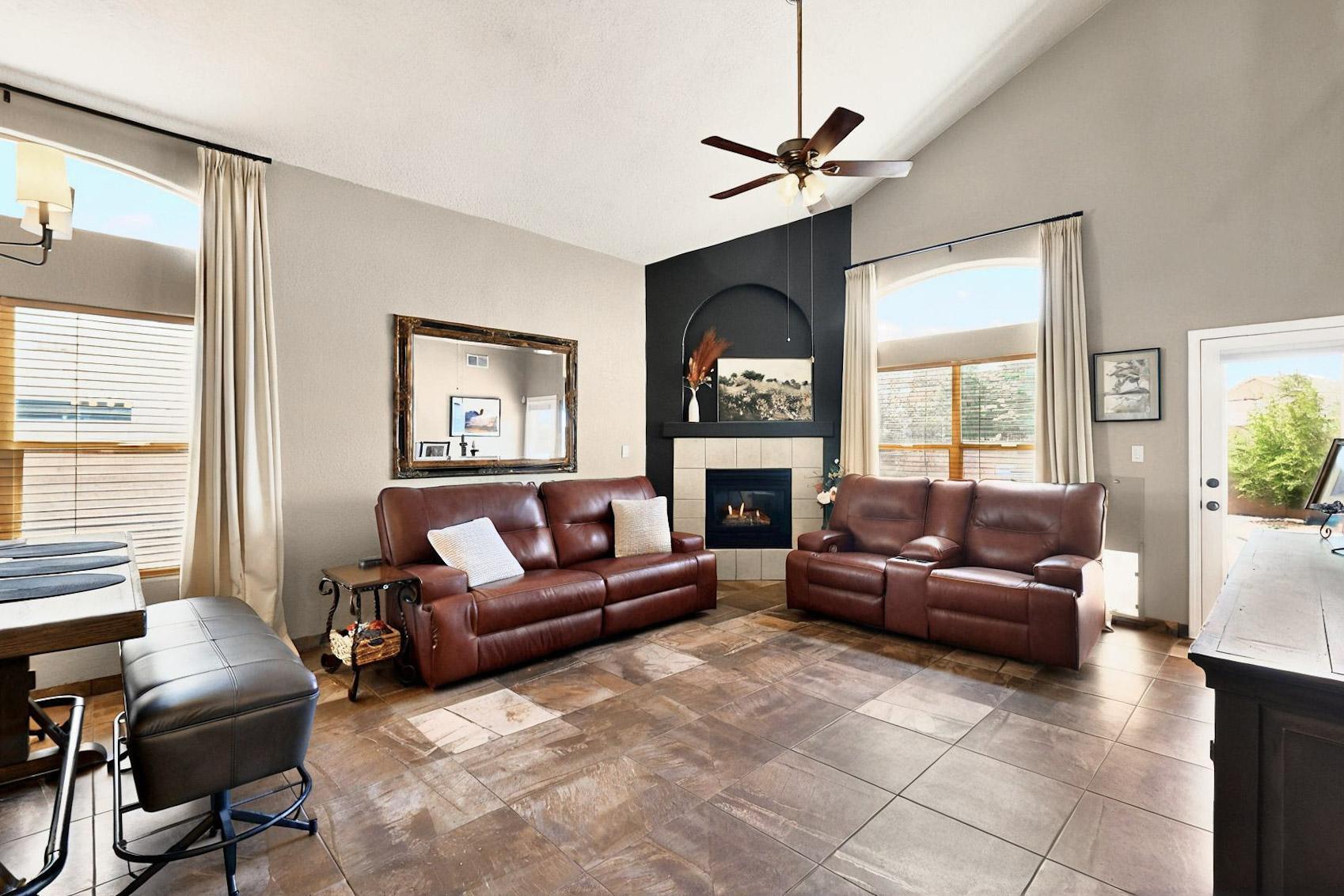 8164 LONG MESA Place NW