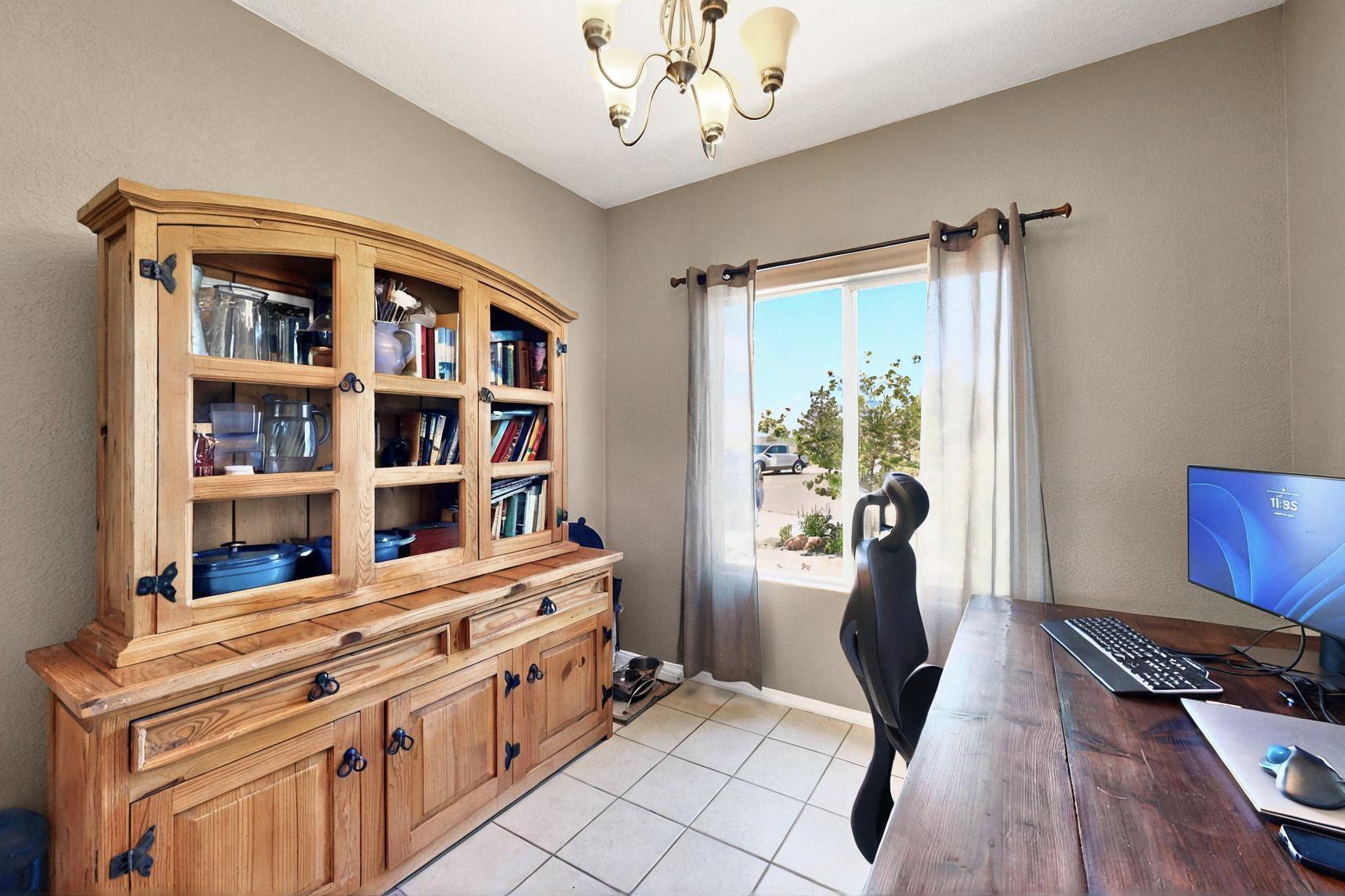 8164 LONG MESA Place NW