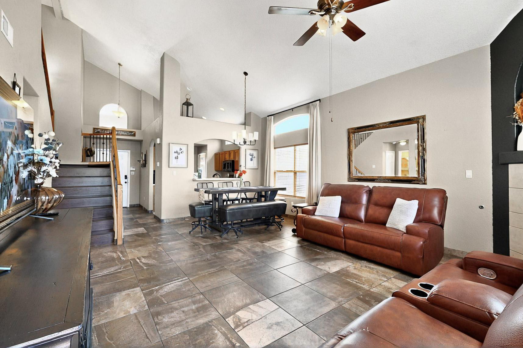 8164 LONG MESA Place NW