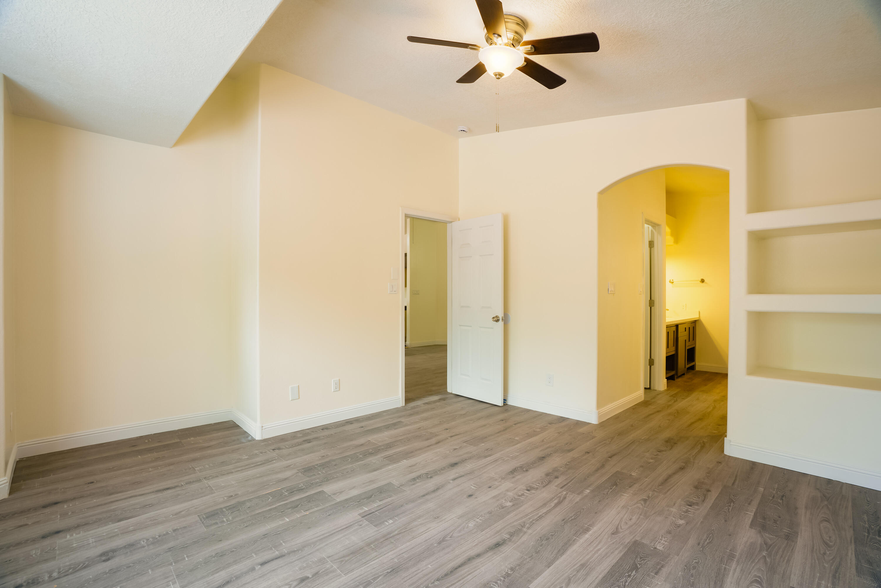 7113 AVIGNON Court NW