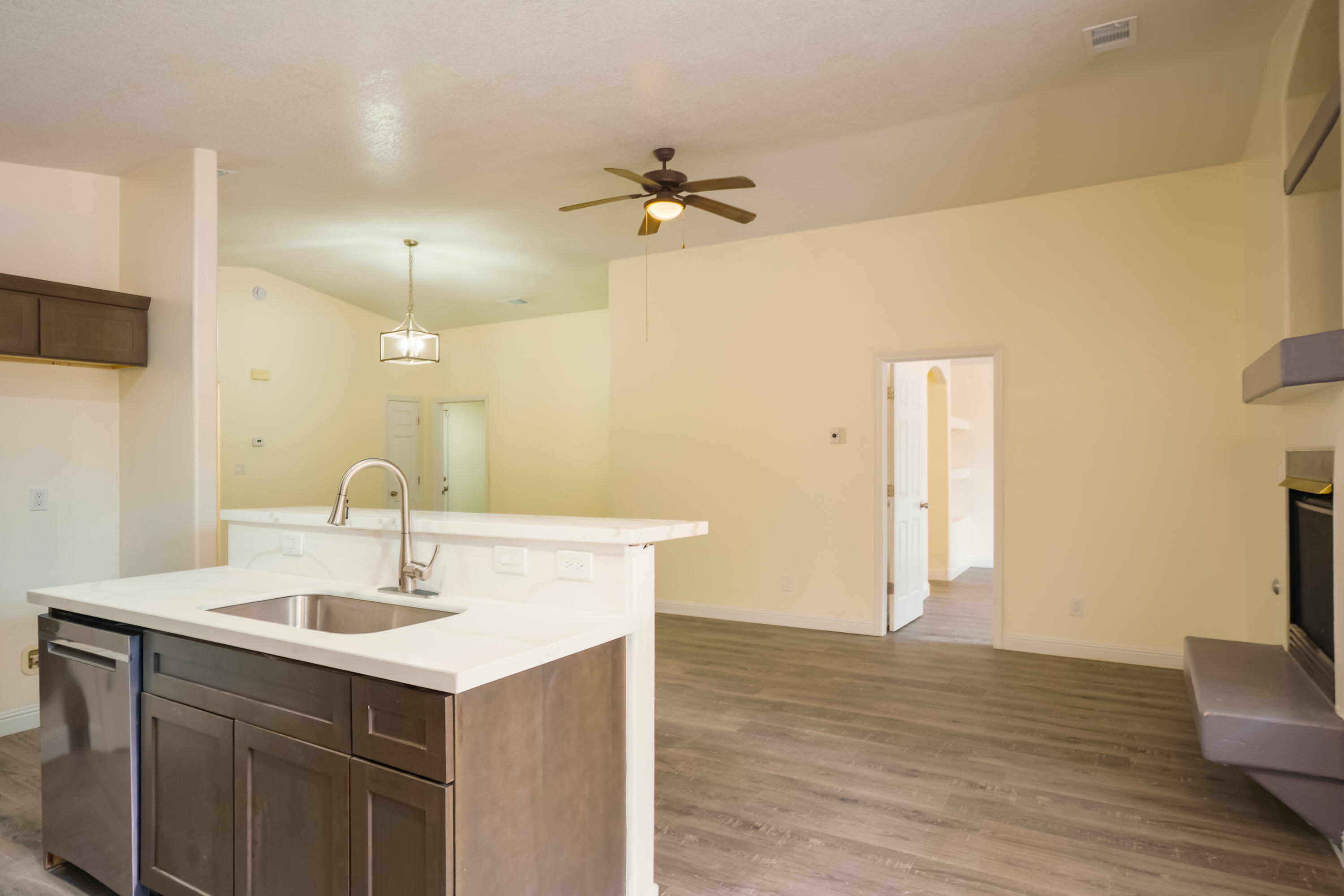 7113 AVIGNON Court NW