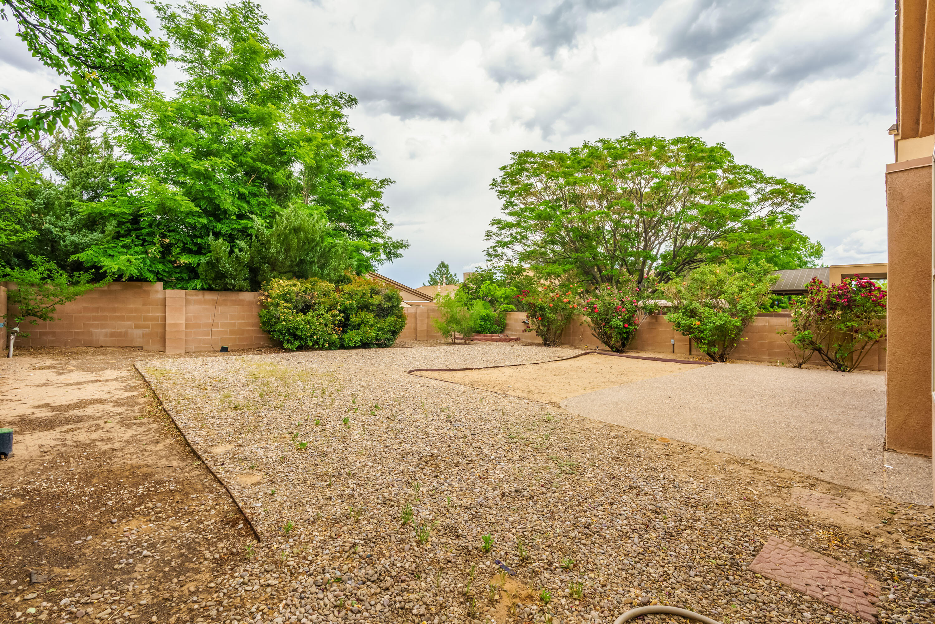 7113 AVIGNON Court NW