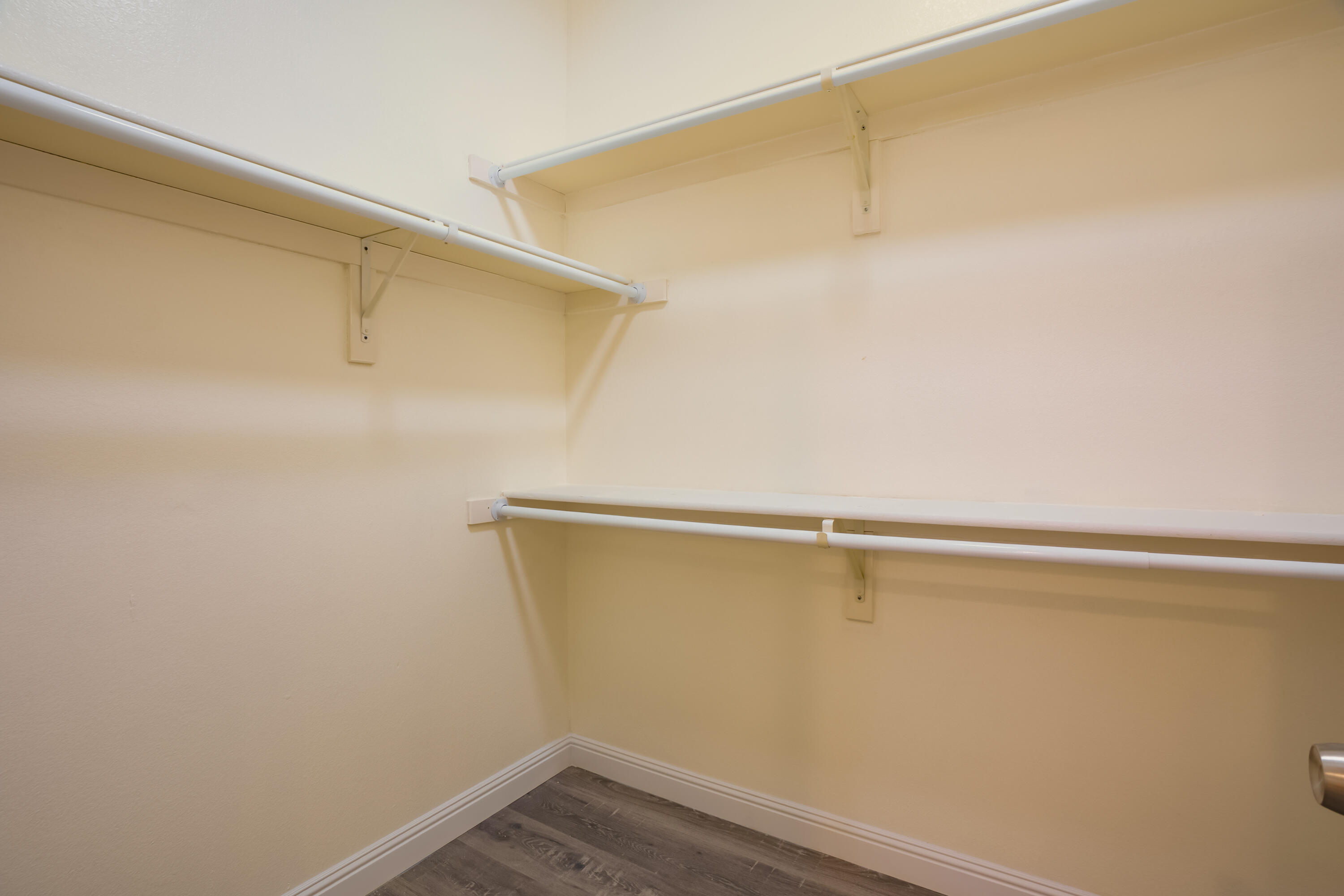 7113 AVIGNON Court NW