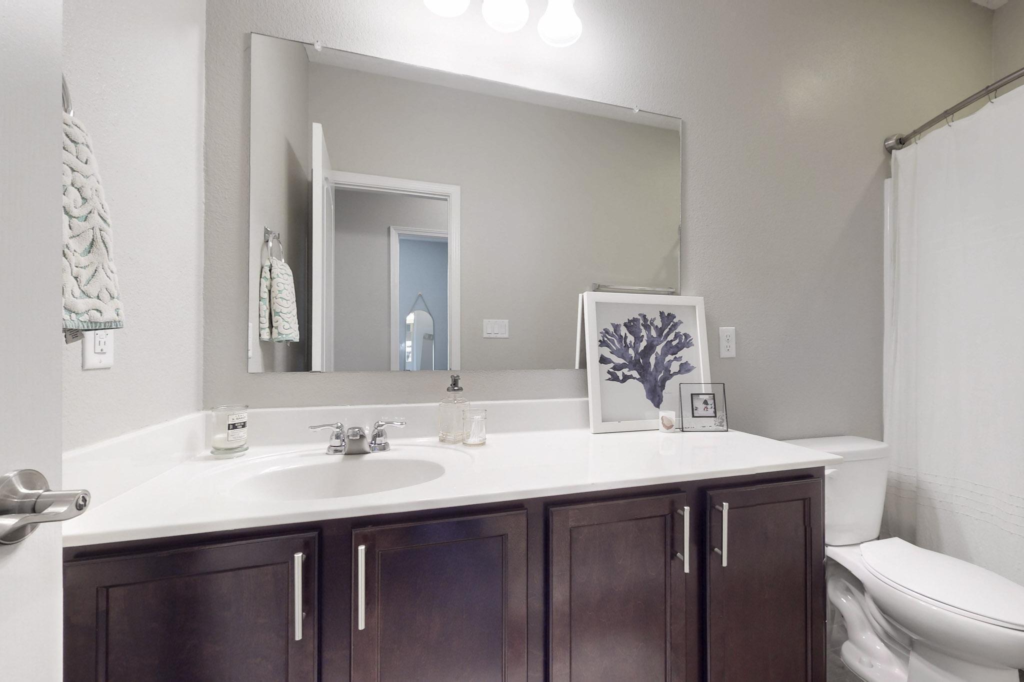 1923 REDONDO PEAK Drive NW