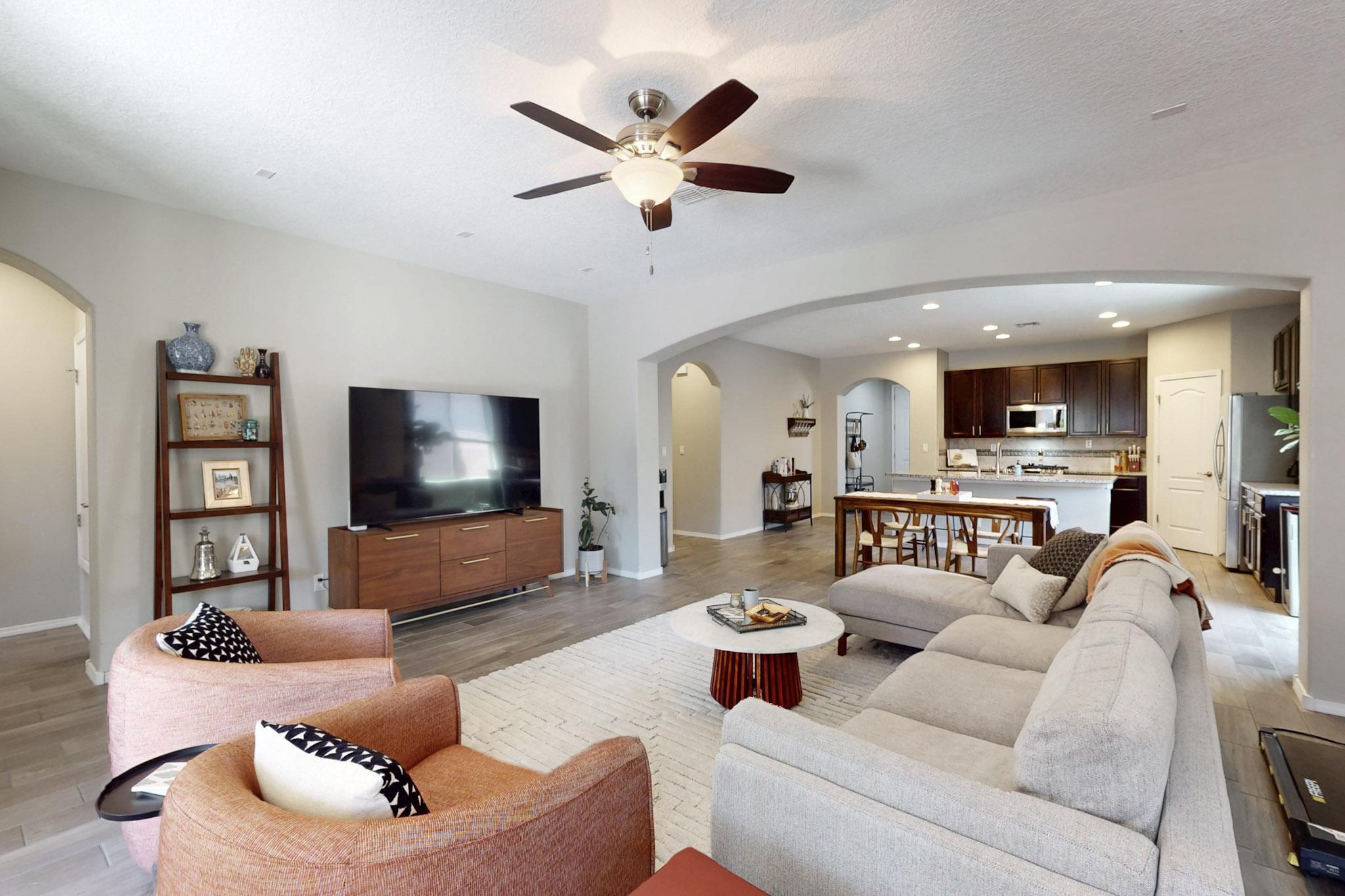 1923 REDONDO PEAK Drive NW