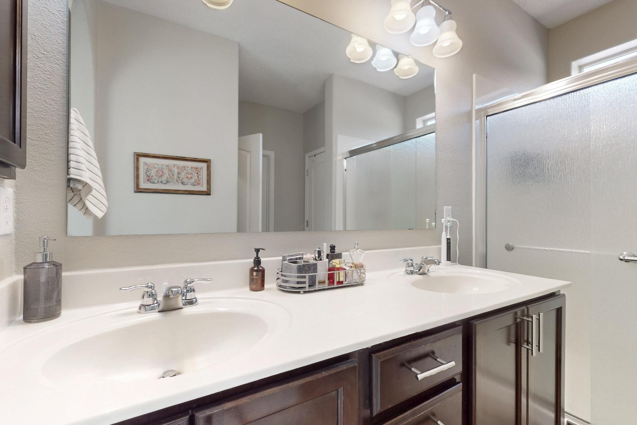 1923 REDONDO PEAK Drive NW