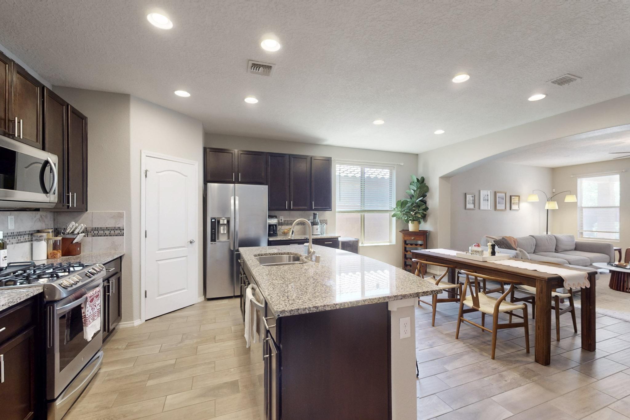 1923 REDONDO PEAK Drive NW