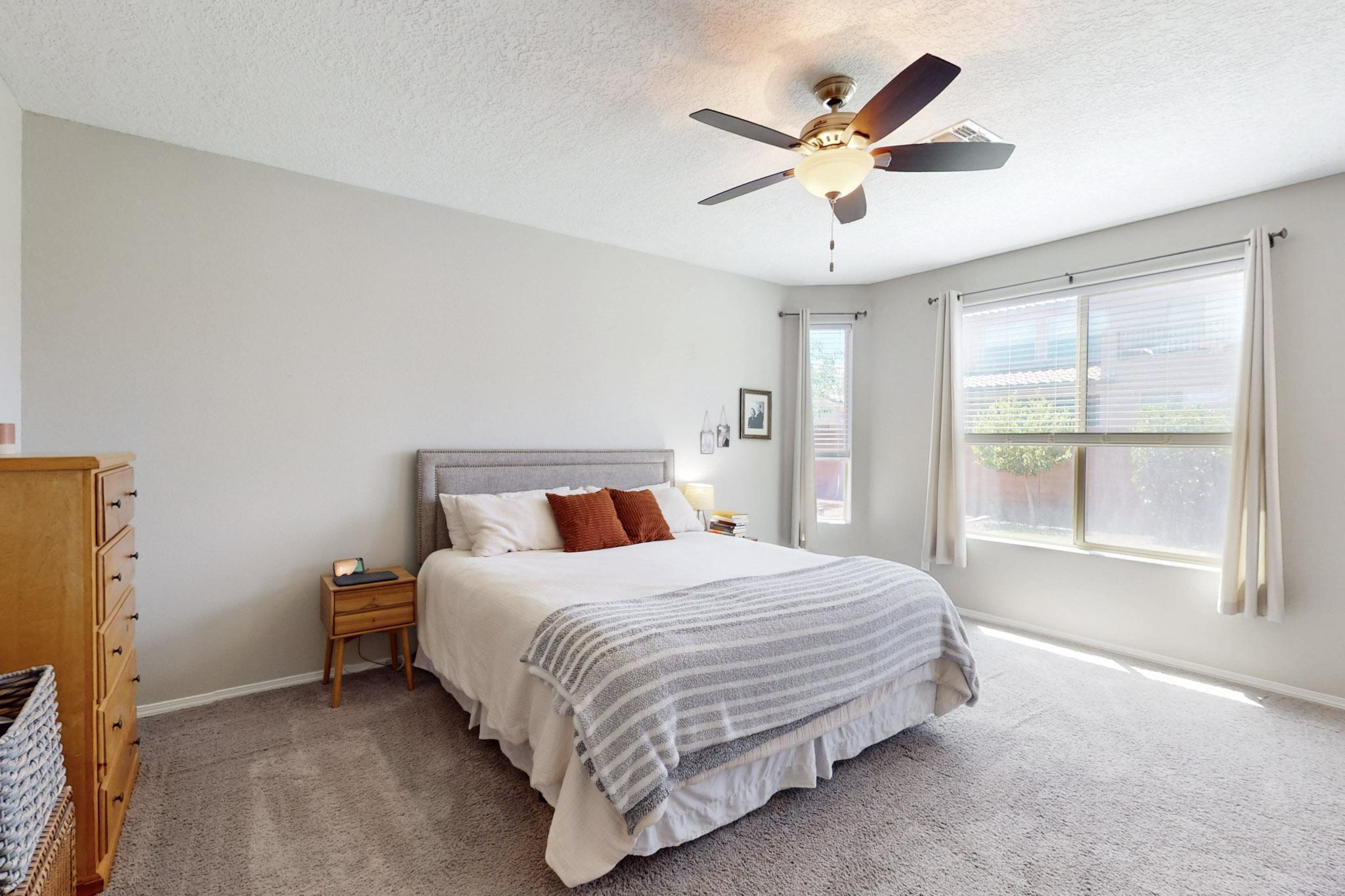 1923 REDONDO PEAK Drive NW