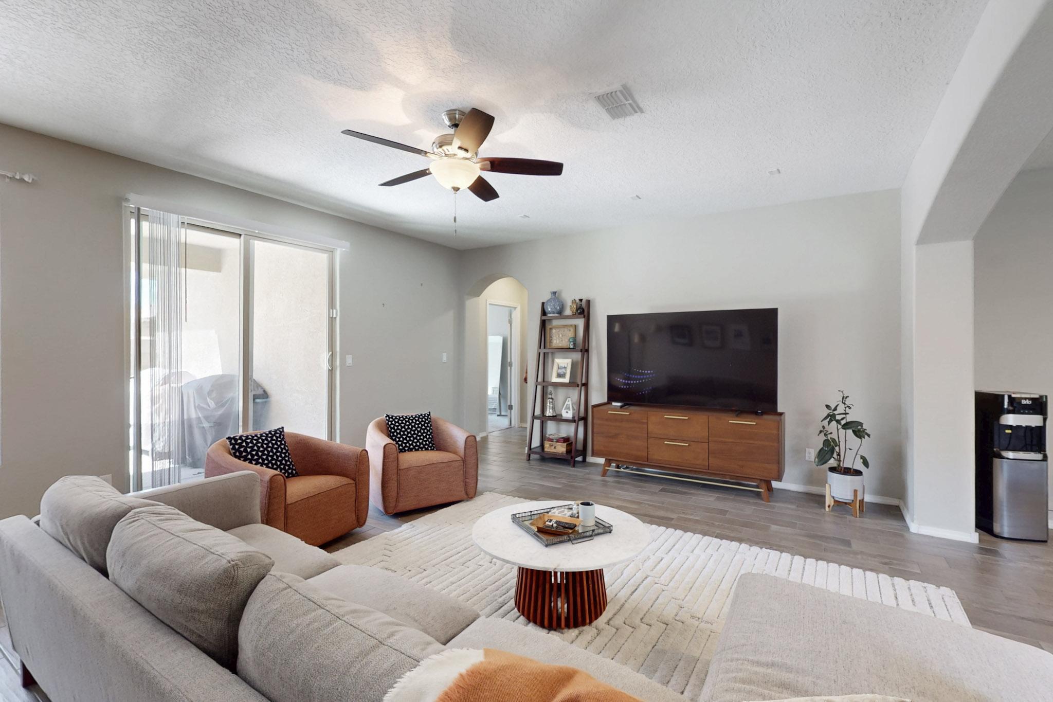 1923 REDONDO PEAK Drive NW