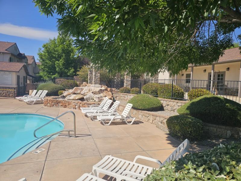 6501 SAN ANTONIO Drive NE 2702
