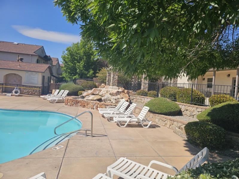 6501 SAN ANTONIO Drive NE 2702