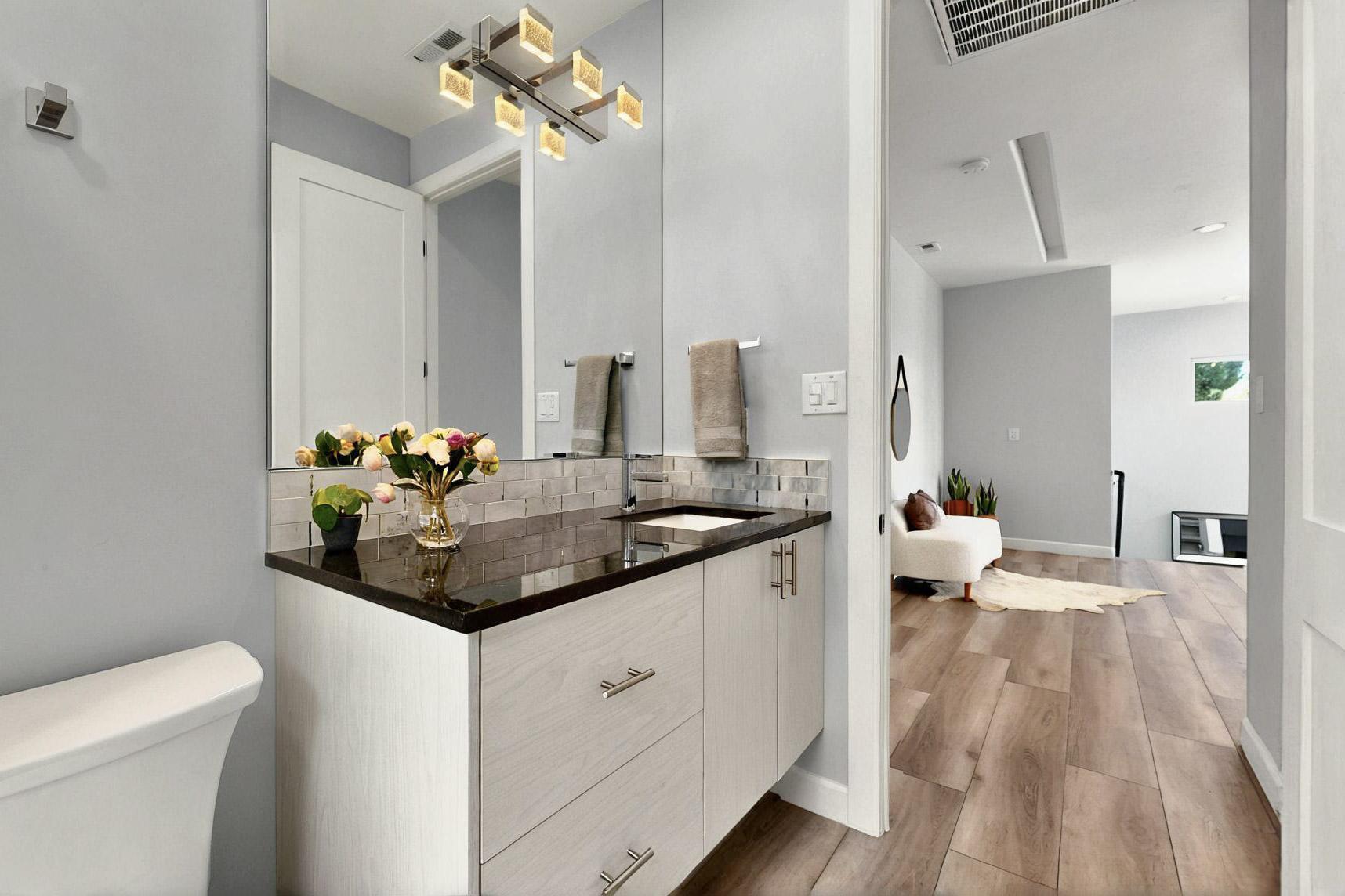 5227 APOLLO Drive NW