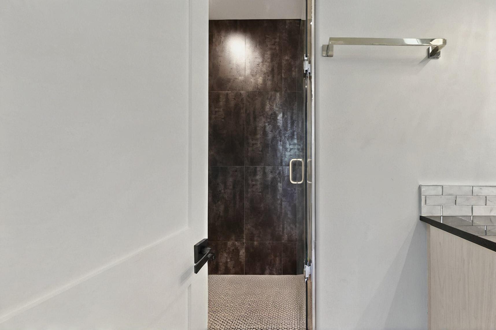 5227 APOLLO Drive NW