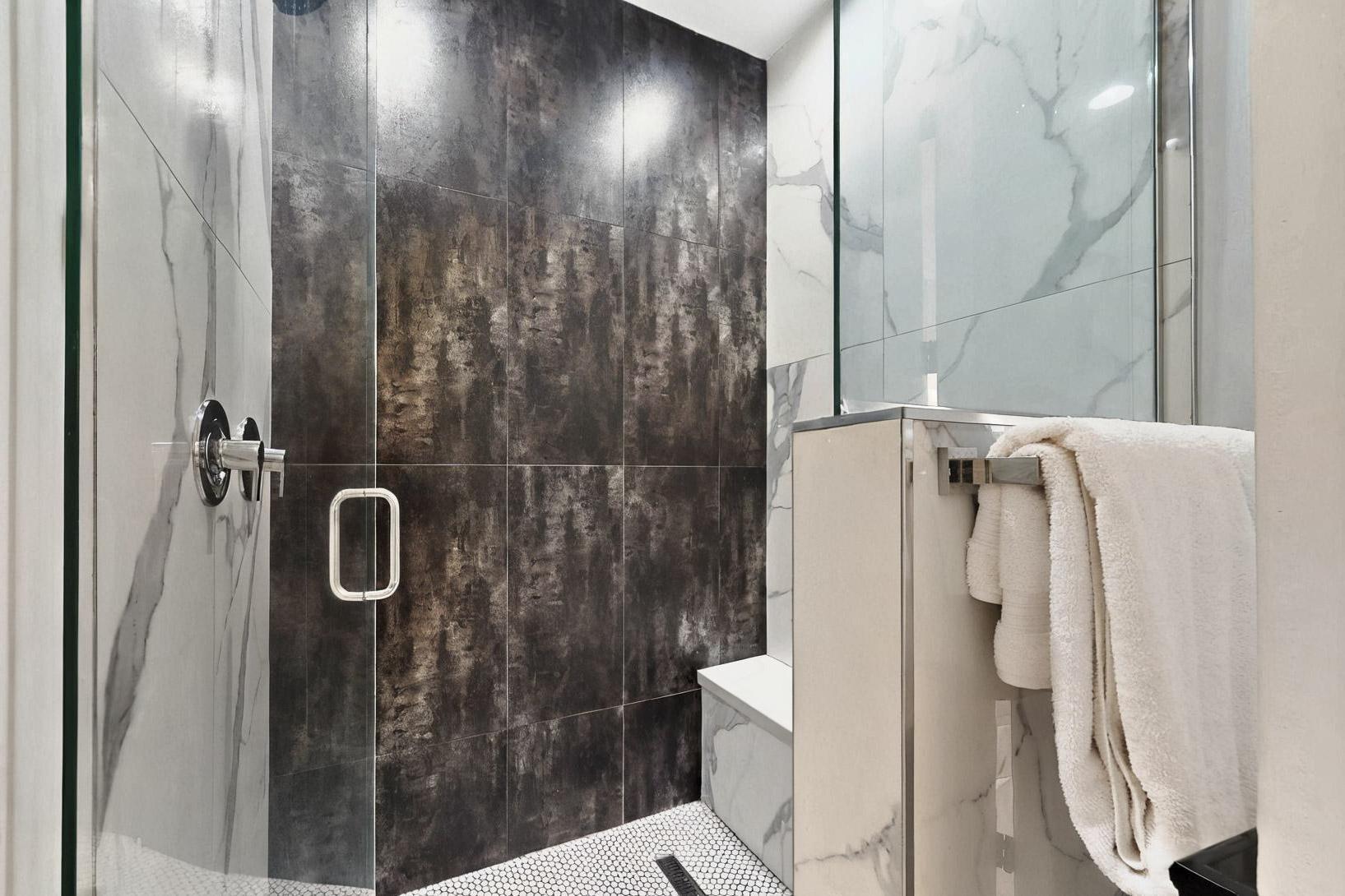 5227 APOLLO Drive NW