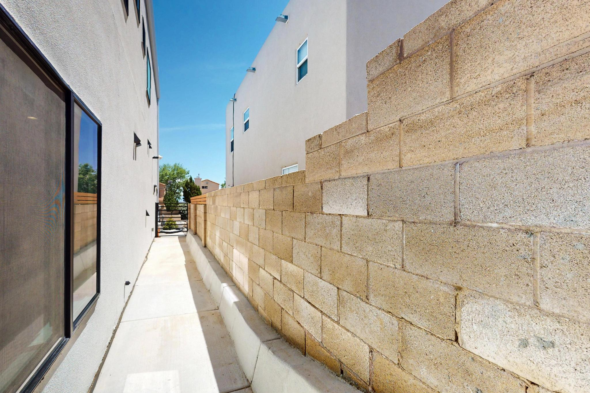 5227 APOLLO Drive NW