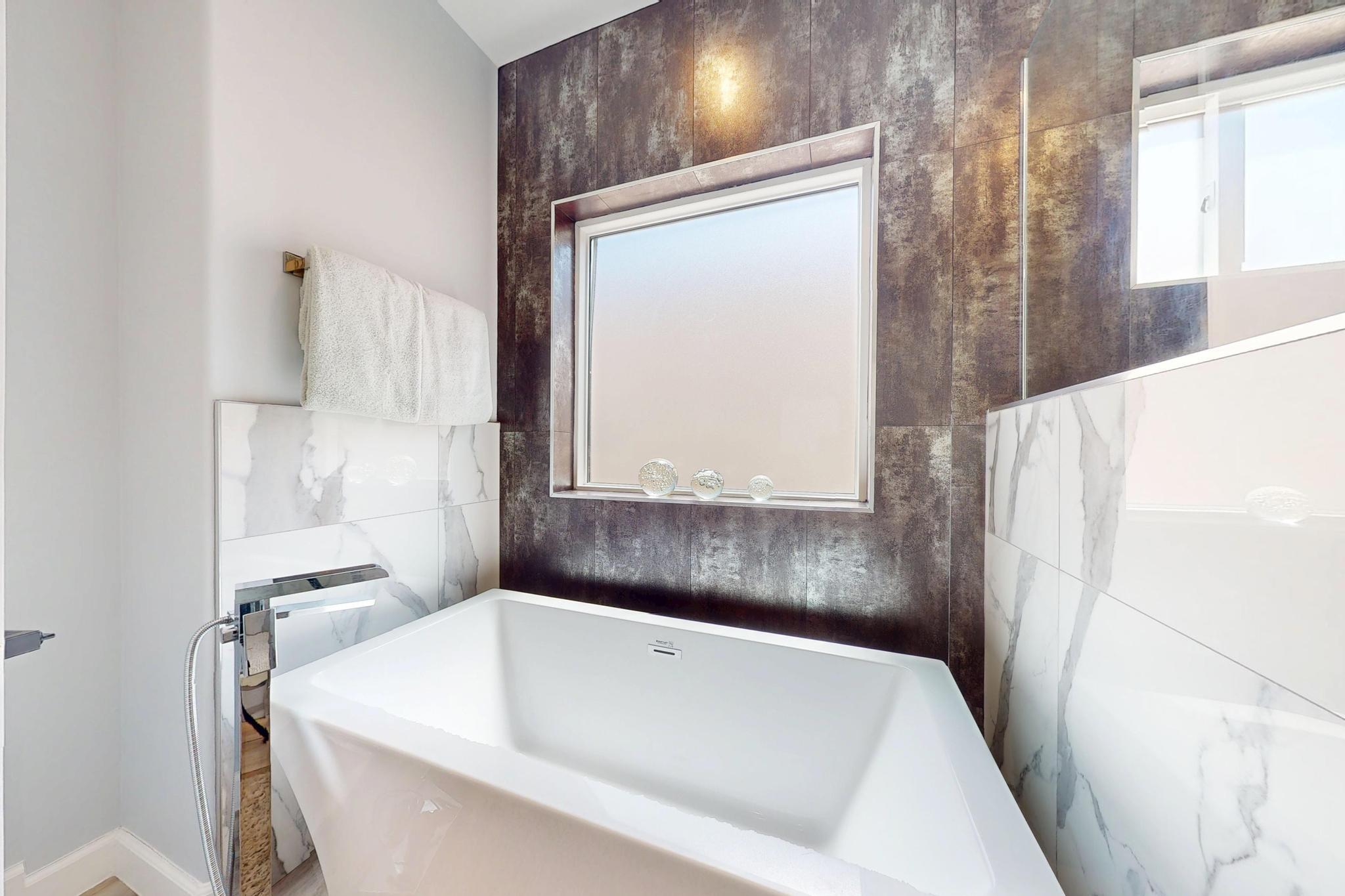 5227 APOLLO Drive NW