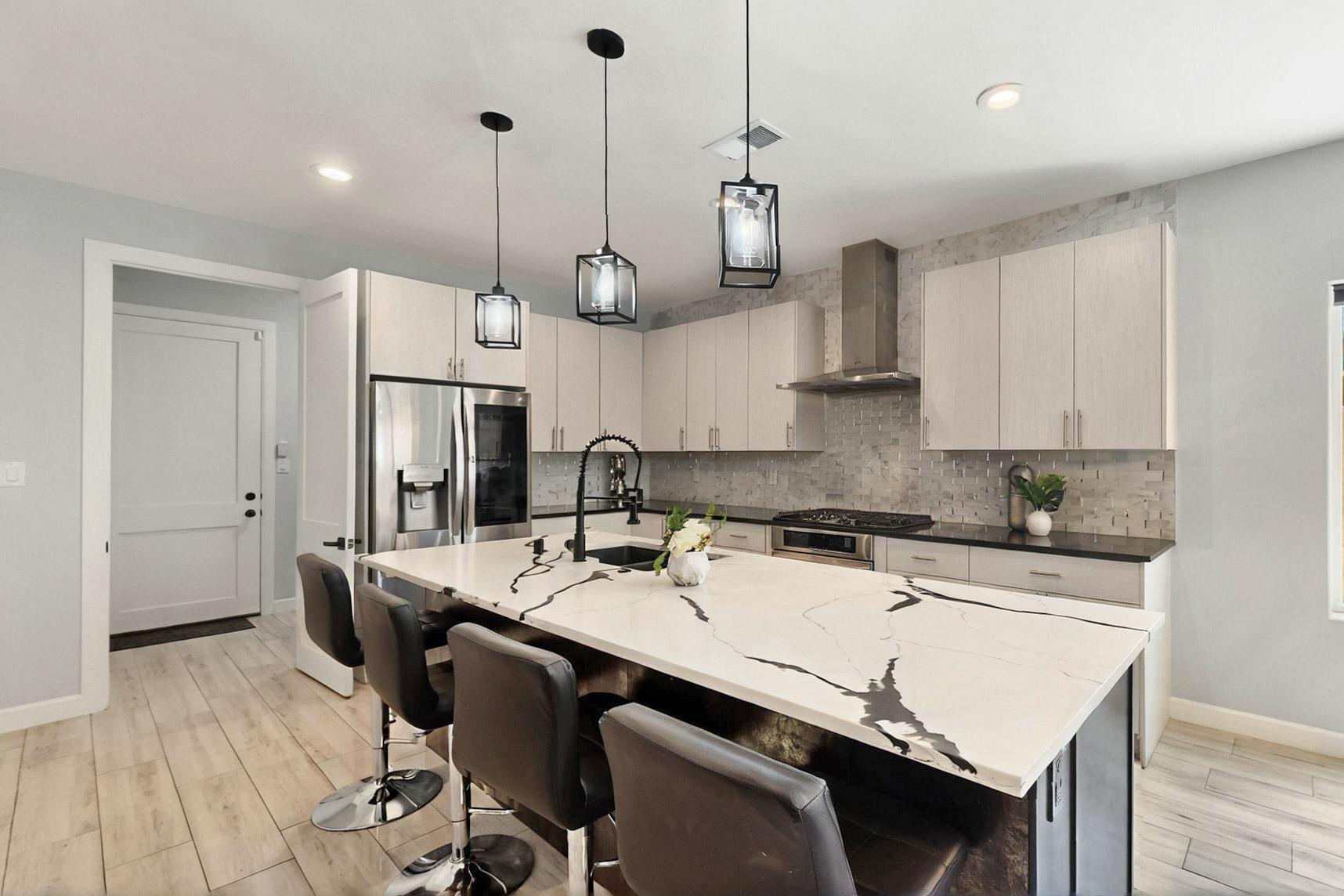 5227 APOLLO Drive NW