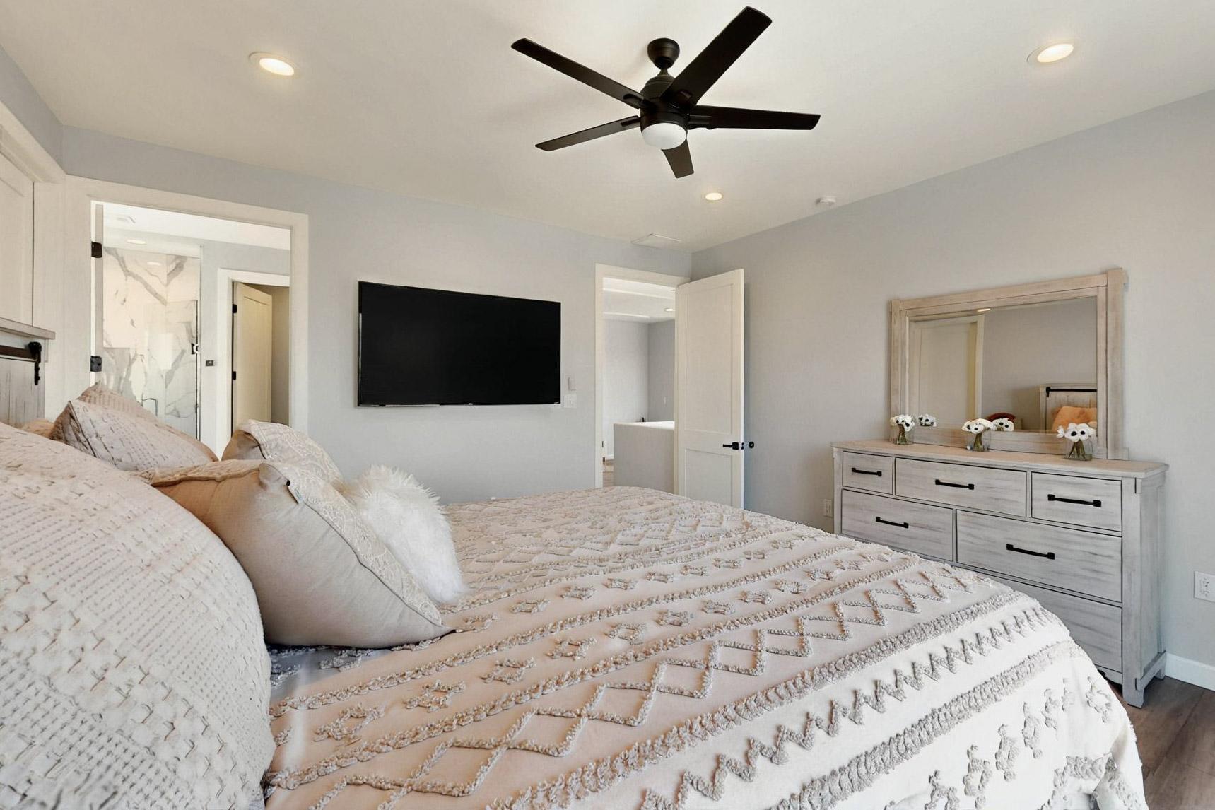 5227 APOLLO Drive NW