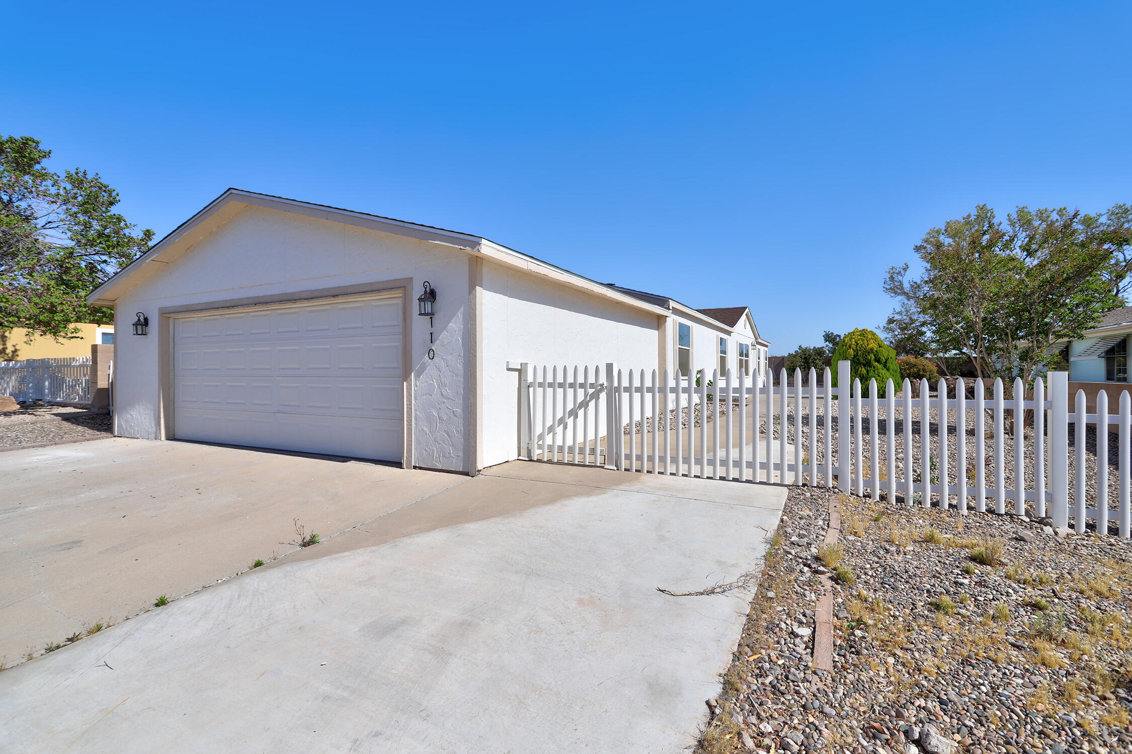 110 SUNRISE BLUFFS Drive