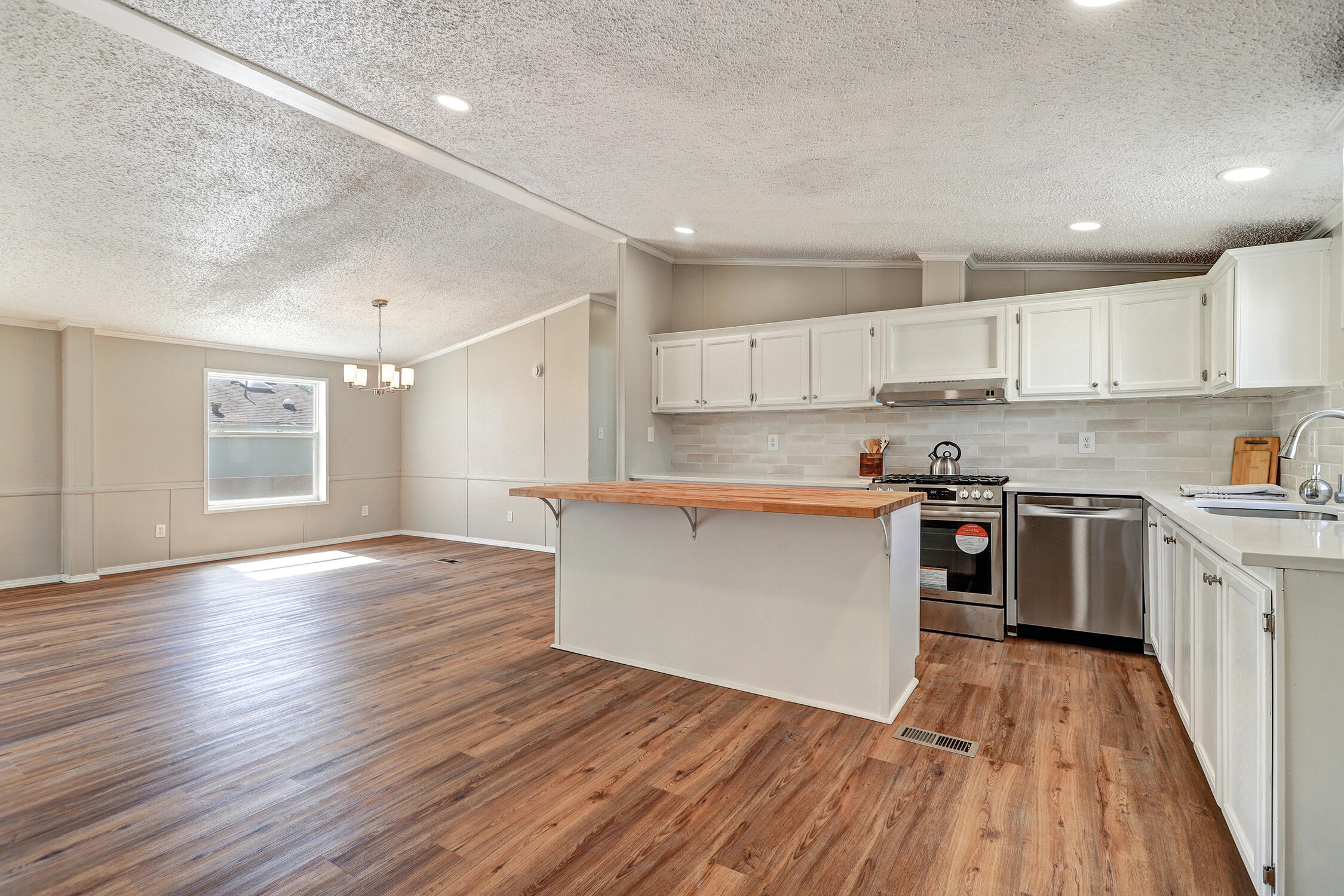 110 SUNRISE BLUFFS Drive