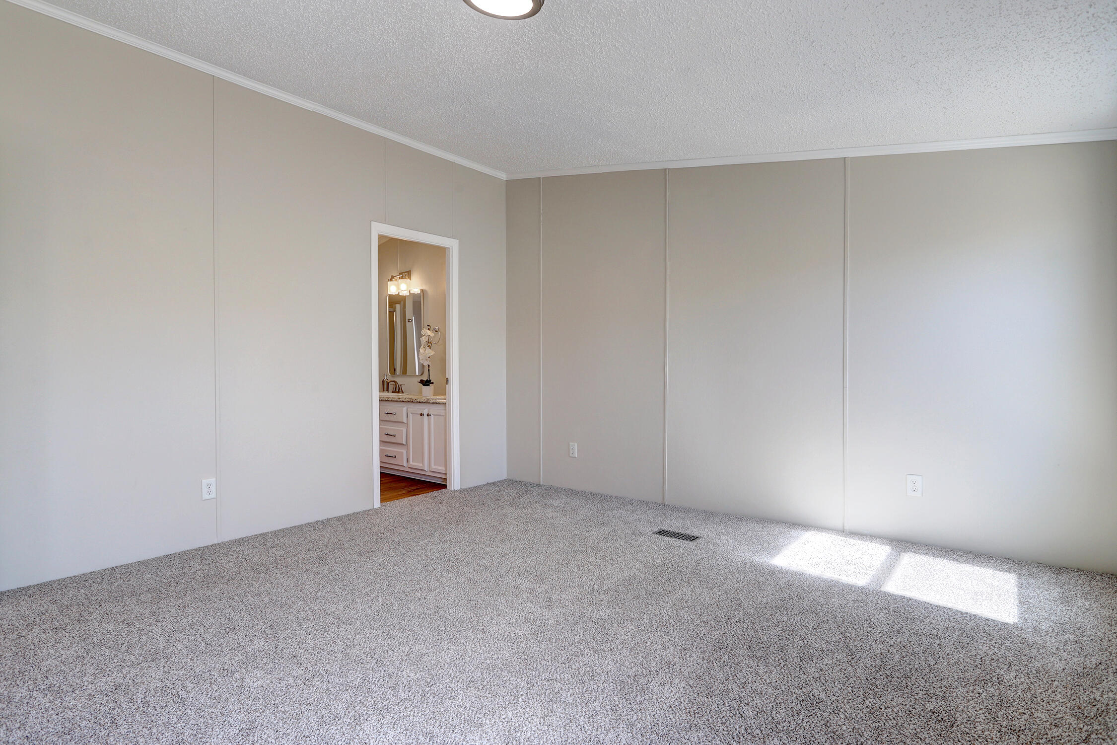 110 SUNRISE BLUFFS Drive