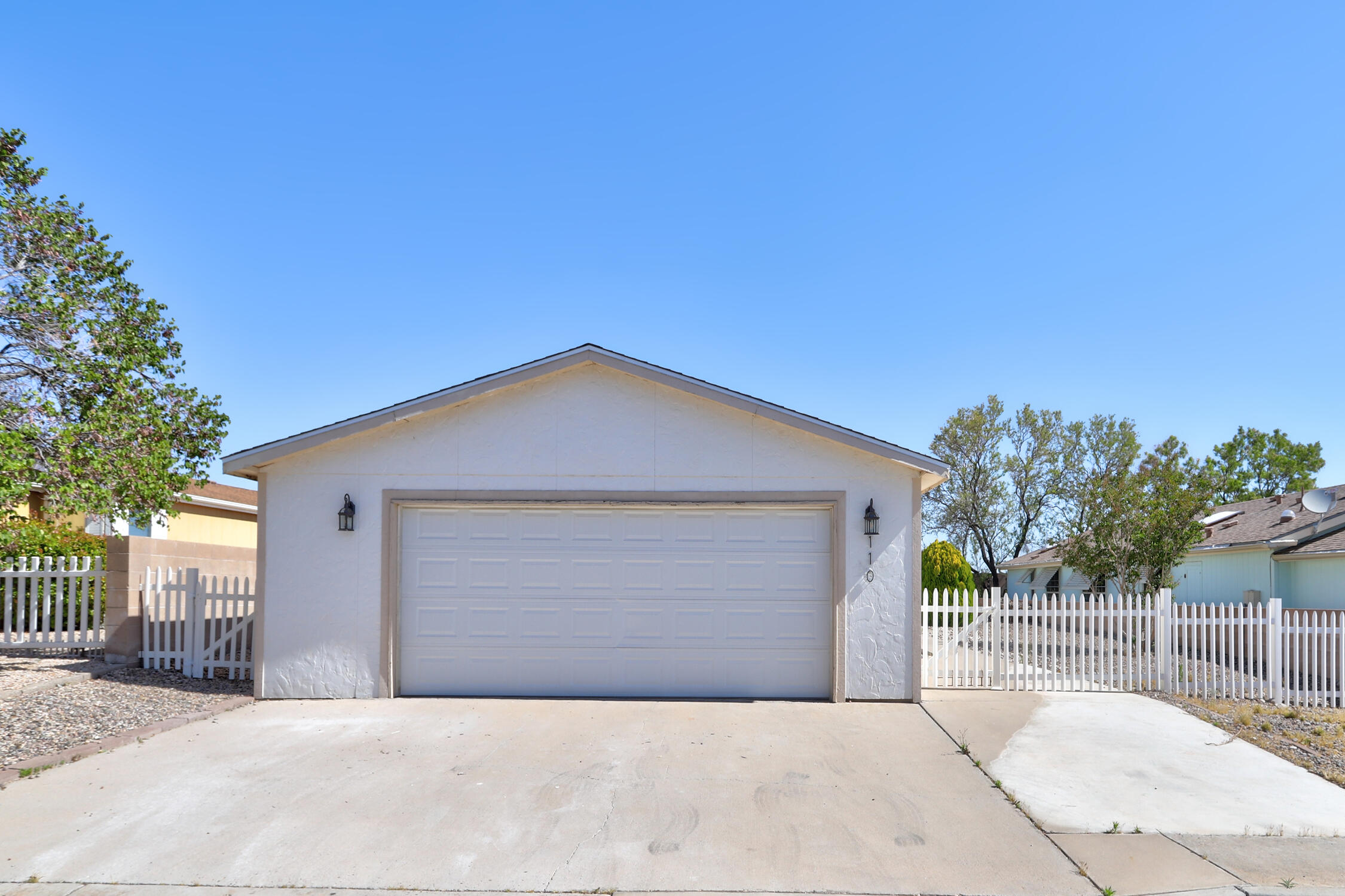 110 SUNRISE BLUFFS Drive