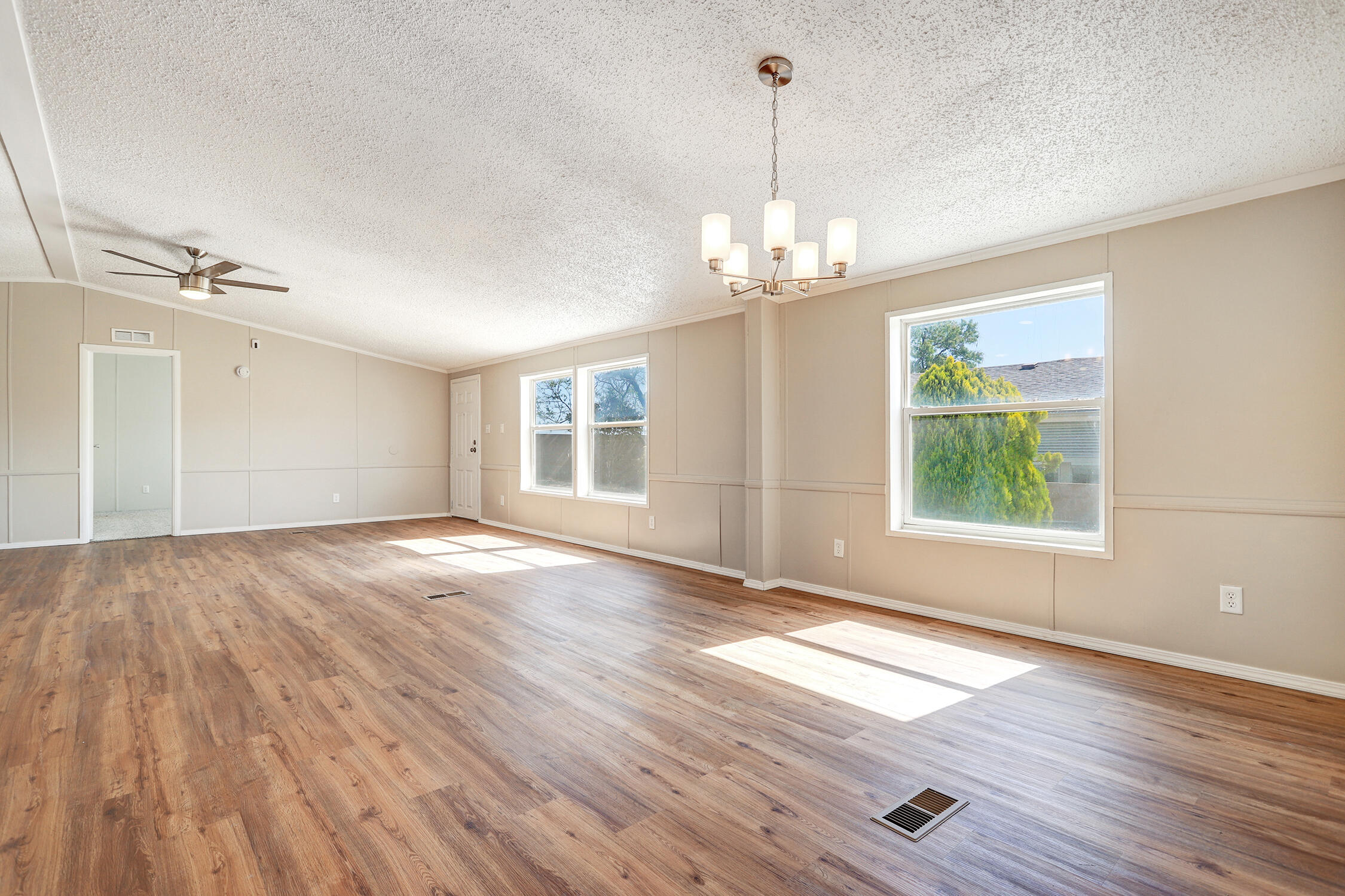 110 SUNRISE BLUFFS Drive