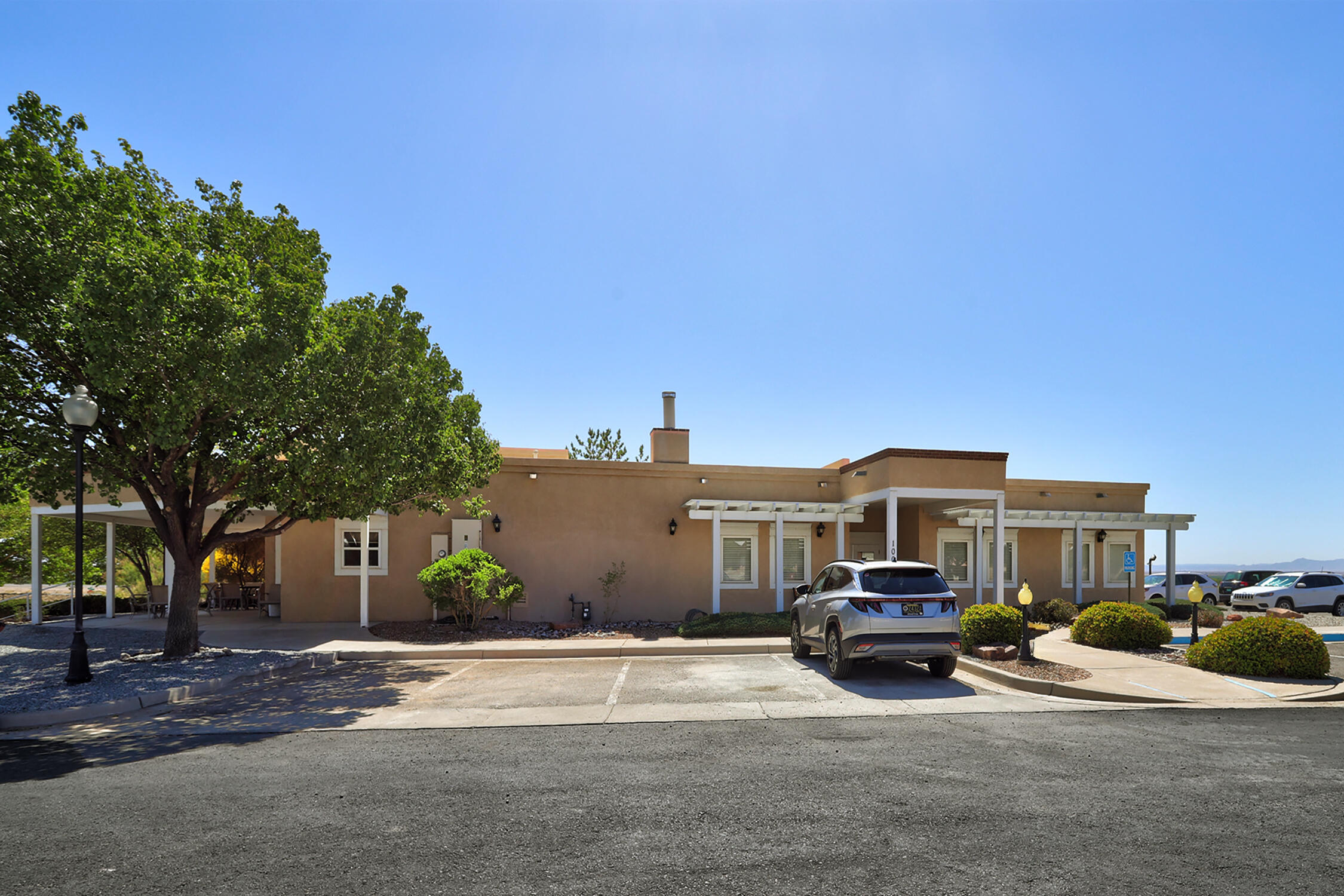 110 SUNRISE BLUFFS Drive