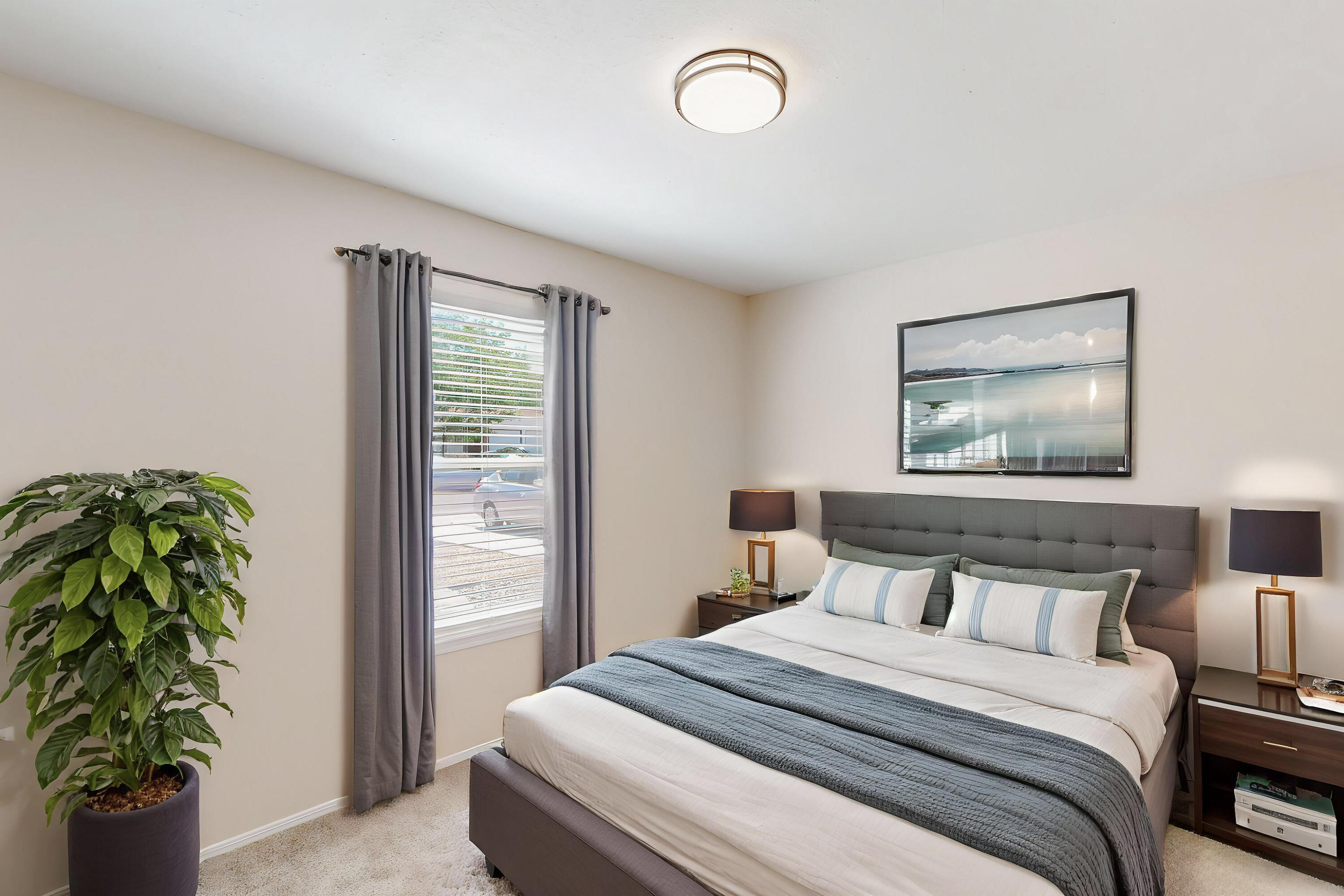 1825 Hiawatha Court NE