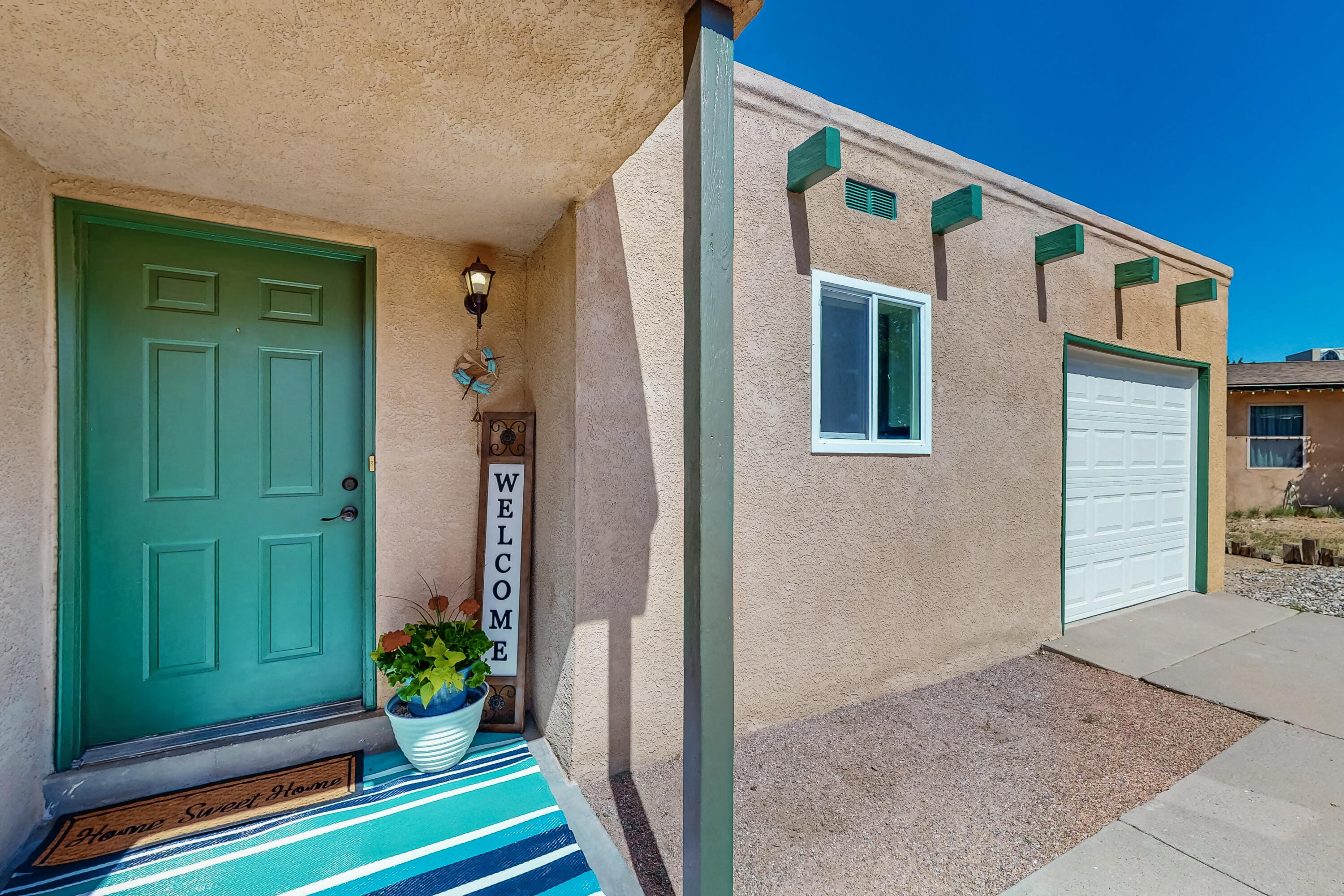 1825 Hiawatha Court NE