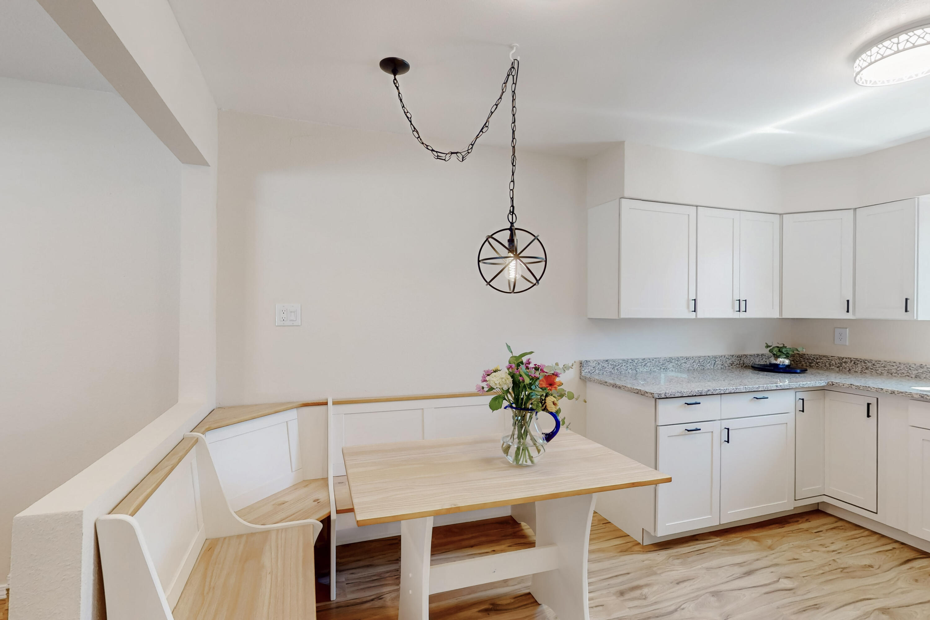 1825 Hiawatha Court NE