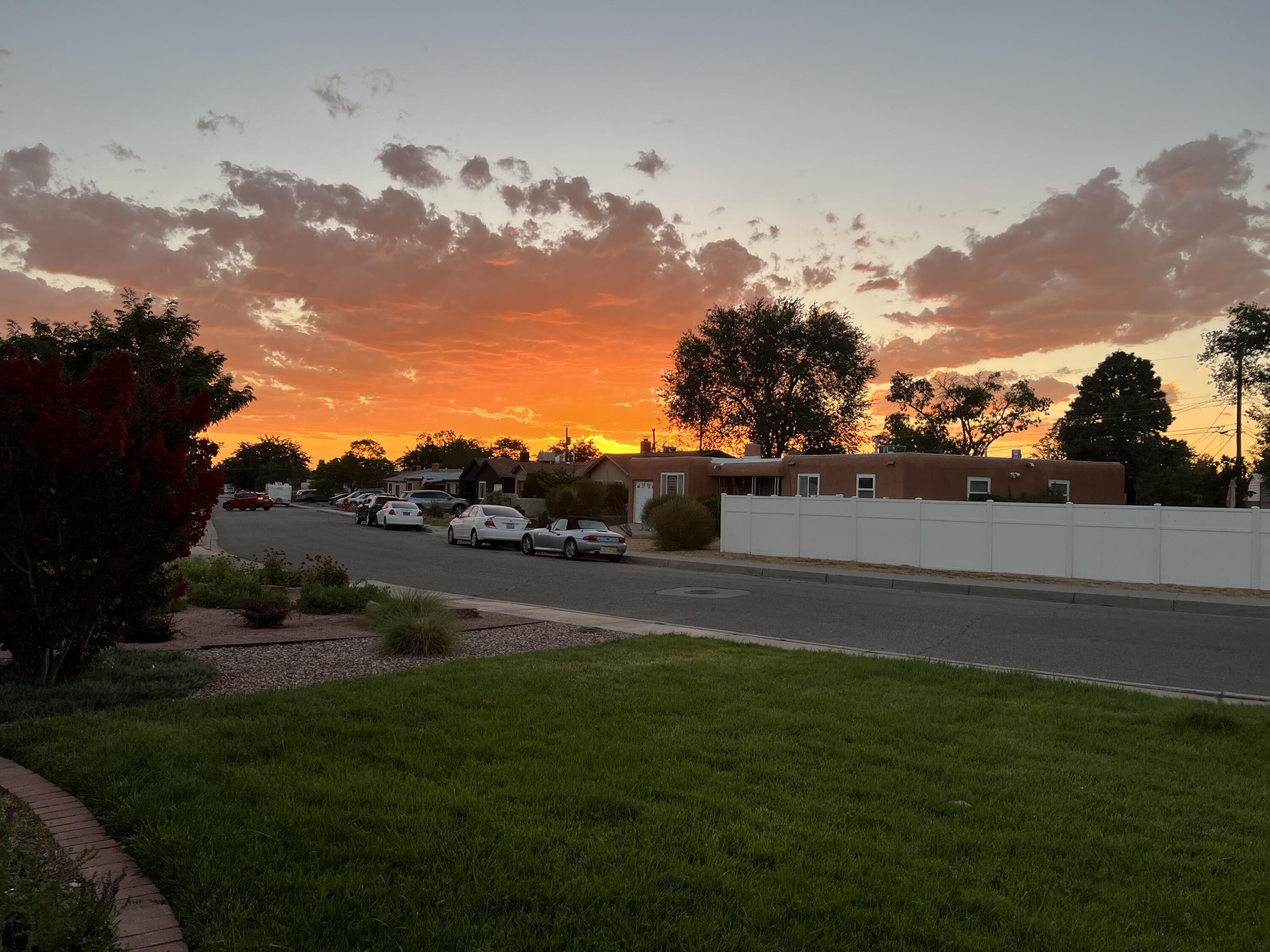 9722 APACHE Avenue NE