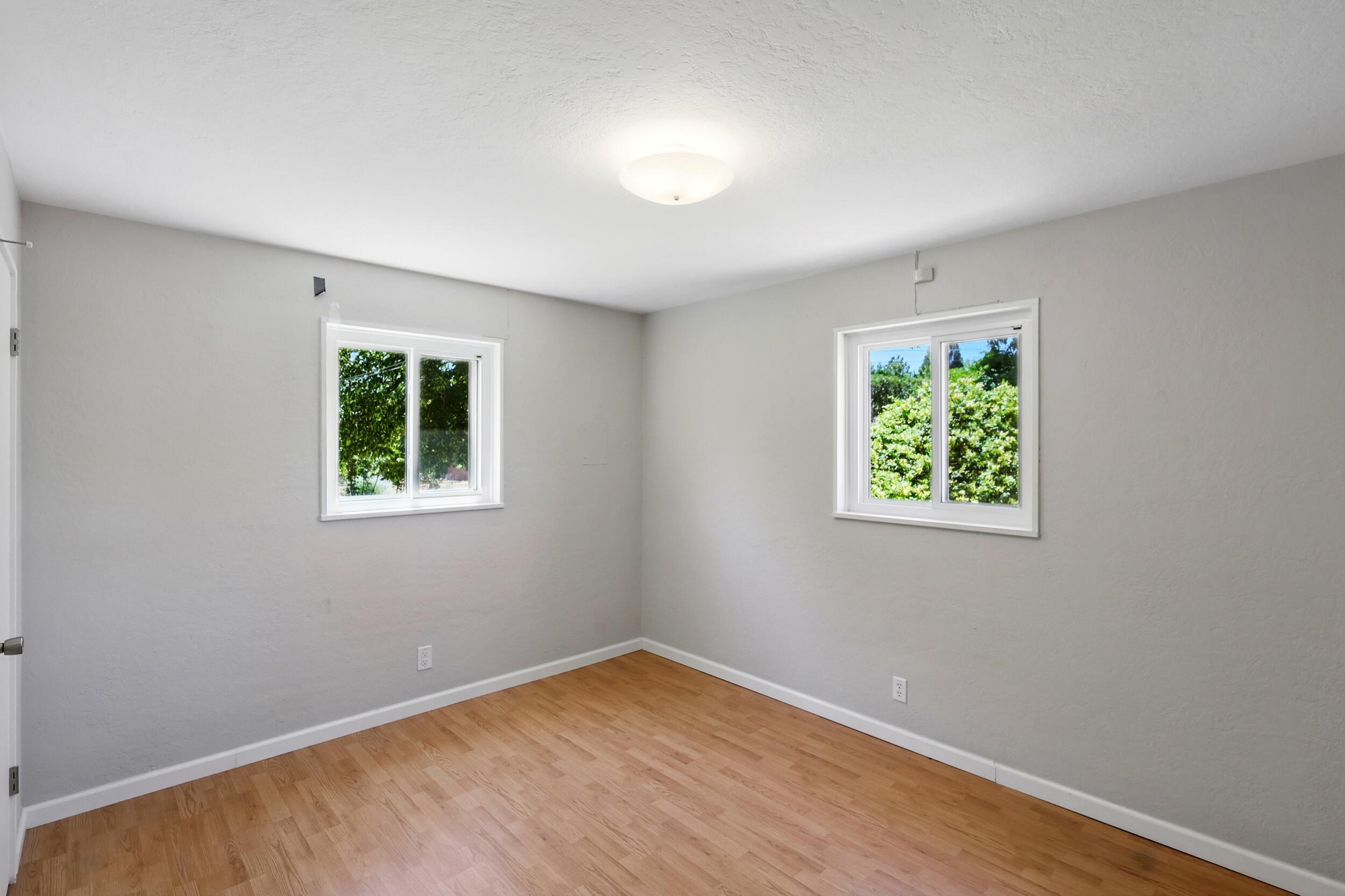 9722 APACHE Avenue NE