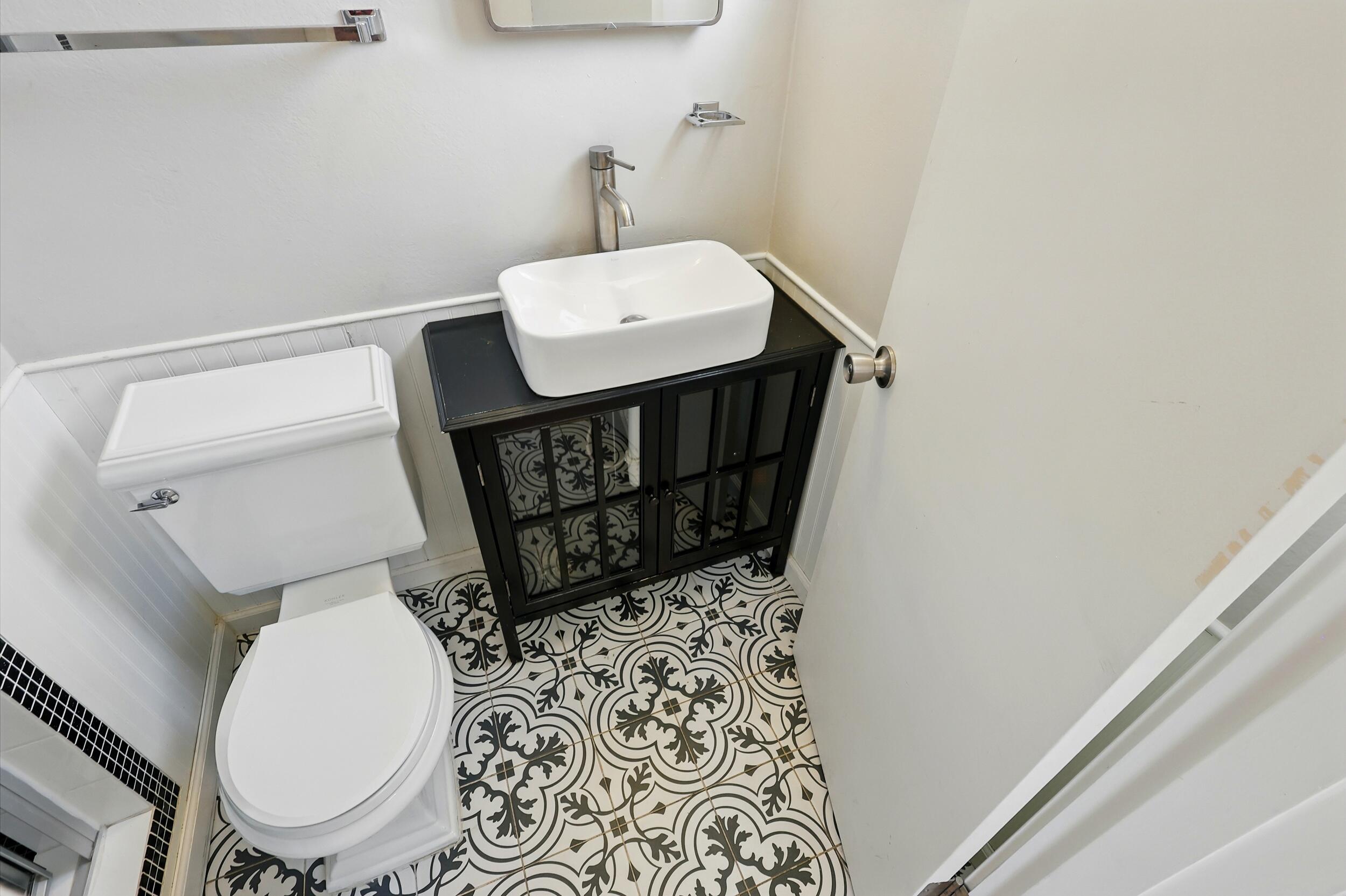 9722 APACHE Avenue NE