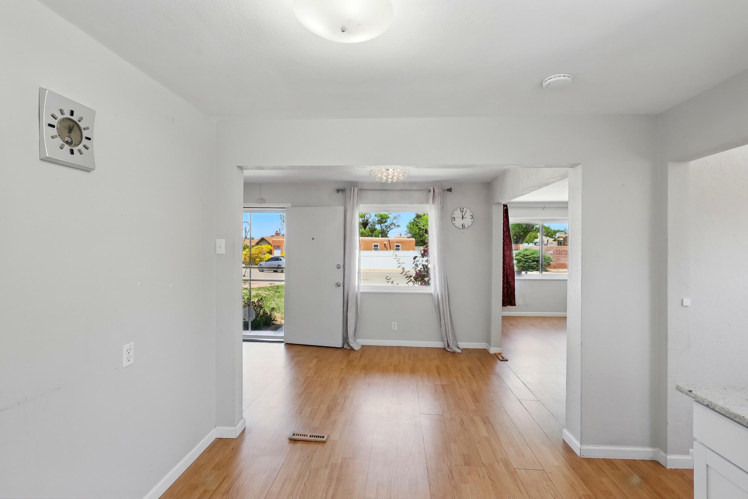 9722 APACHE Avenue NE