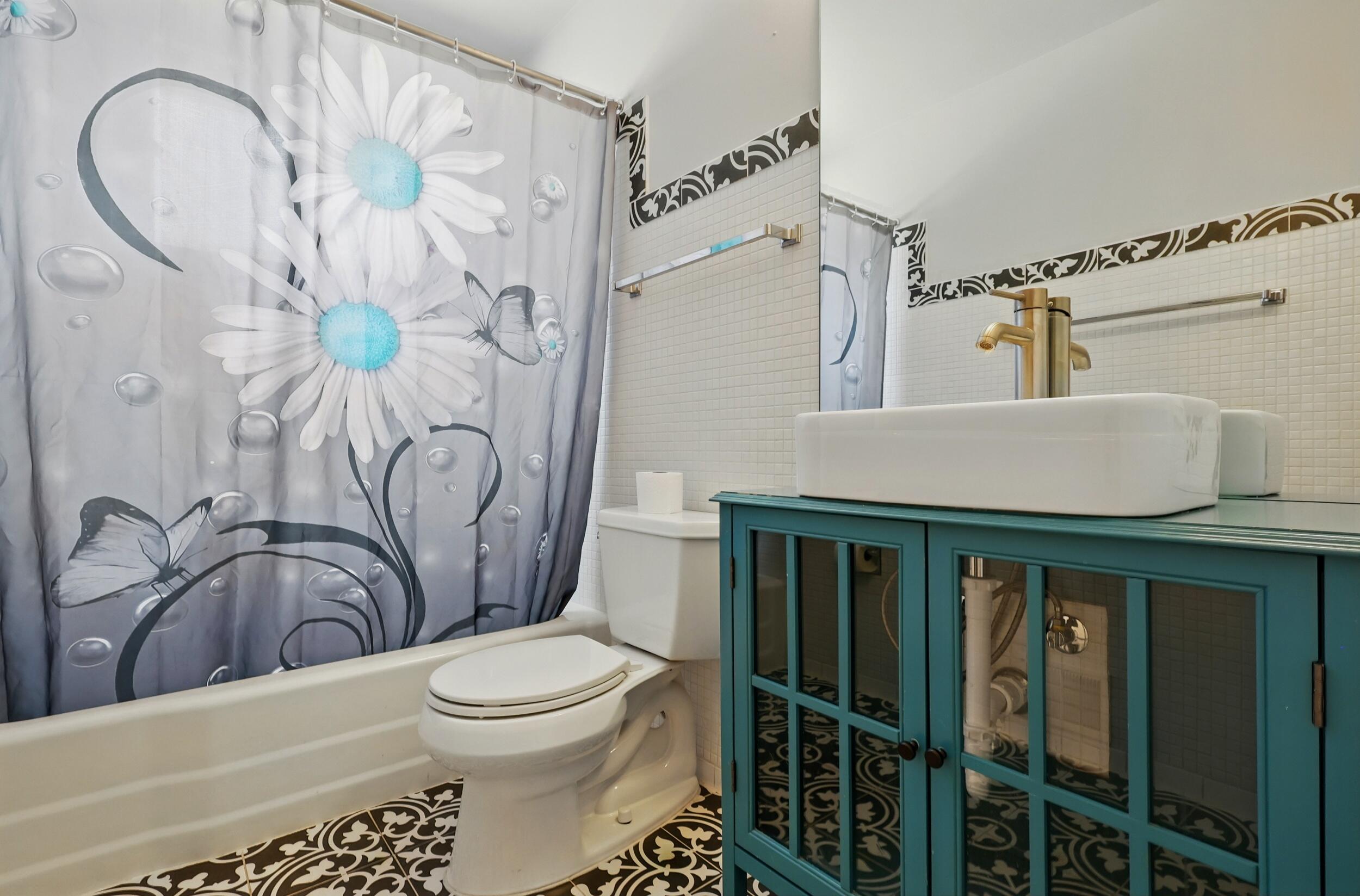 9722 APACHE Avenue NE