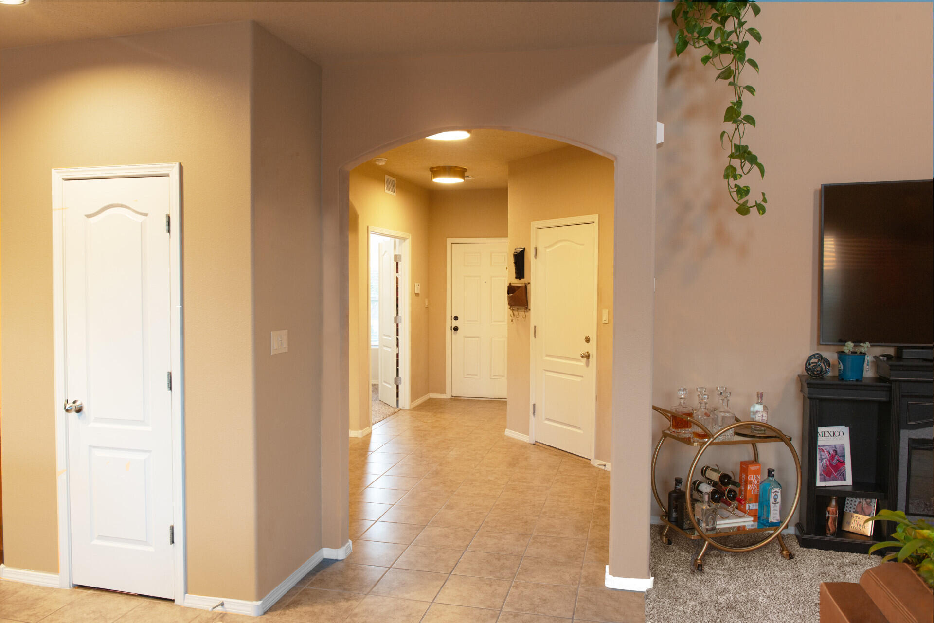 6116 PYRENEES Court NW